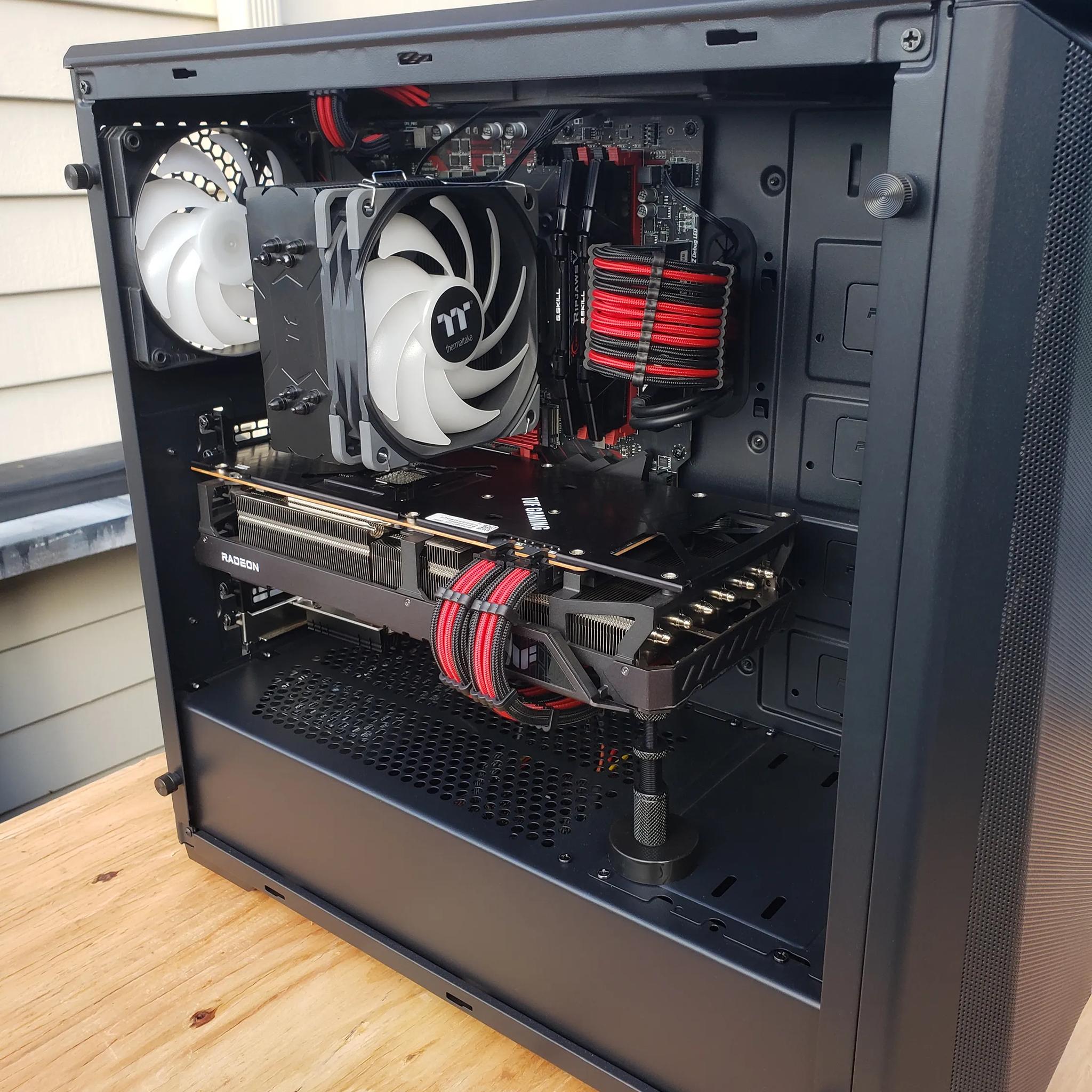 i7-8700 with RX 6700XT, 32GB RAM