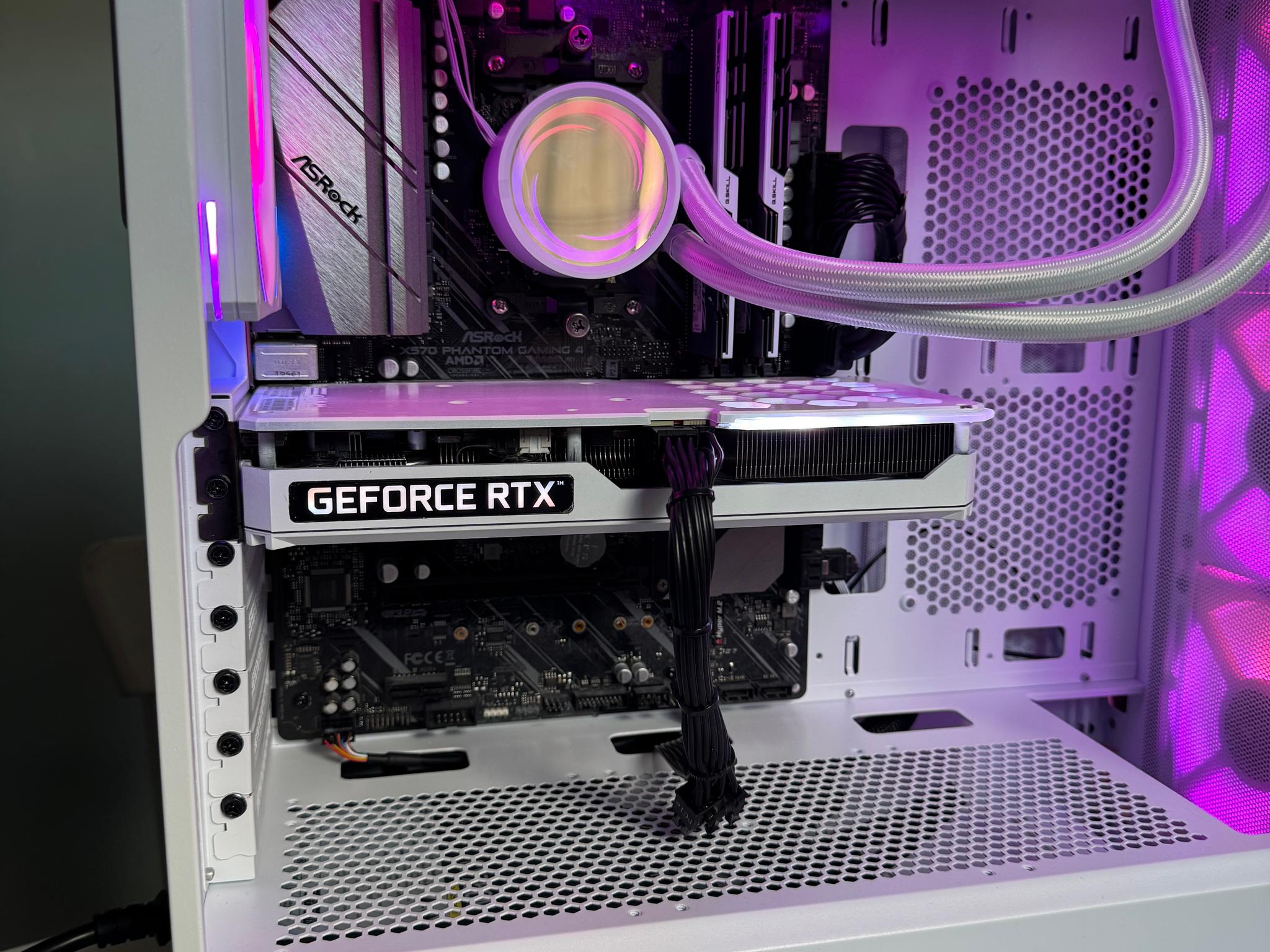 White Phantom | Custom Gaming PC | 3060 TI - R5 3600 - 16GB Ram - 512 SSD