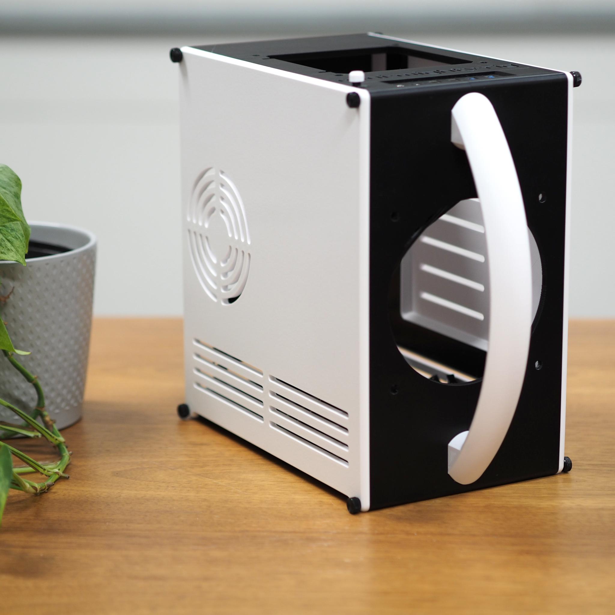 10L SFF PC Case | Portable | 3D Printed | Hand Assembled | Unique Look