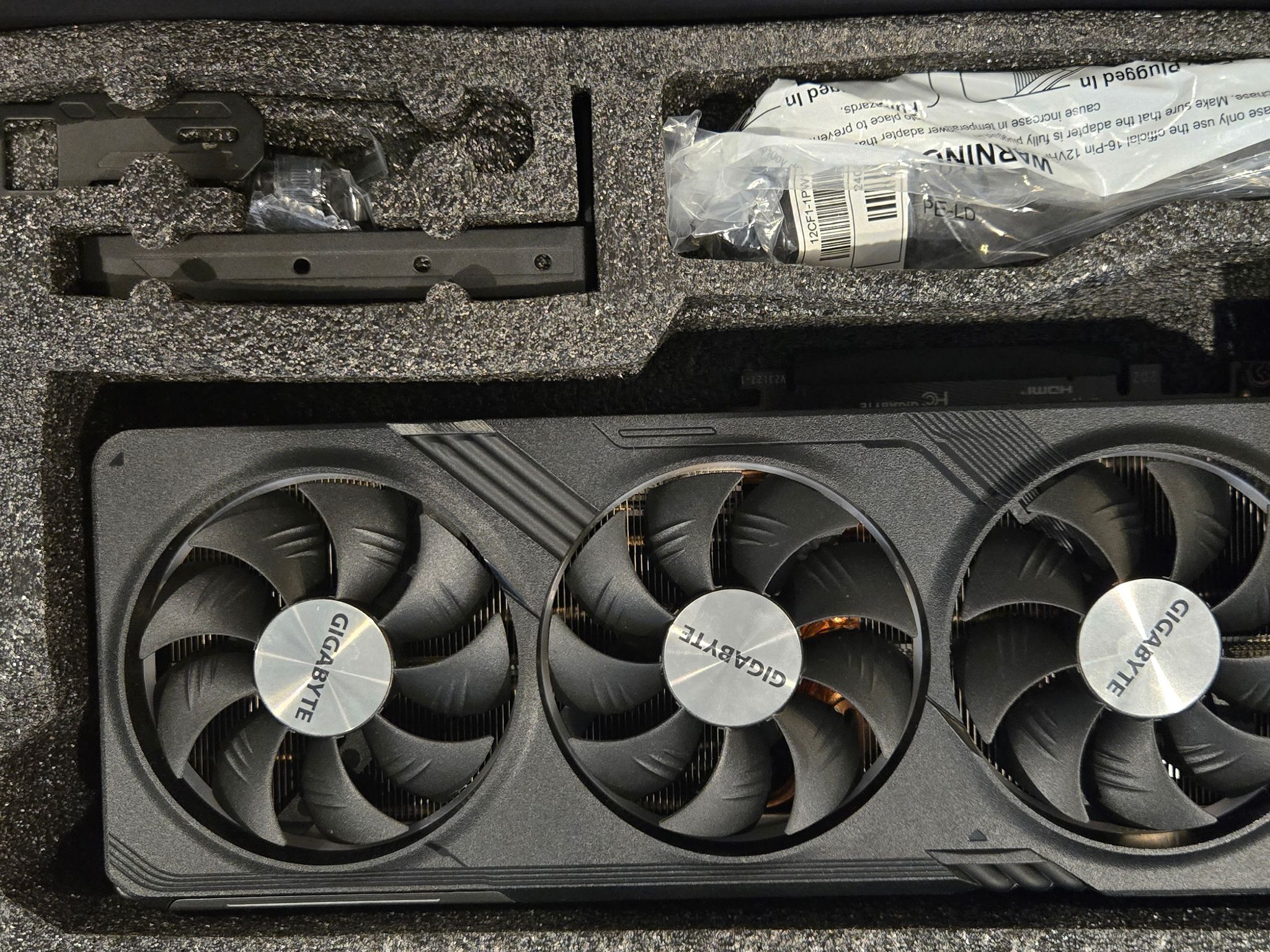Gigabyte GeForce RTX 4070 Ti SUPER GAMING OC 16G - 4070Ti Super