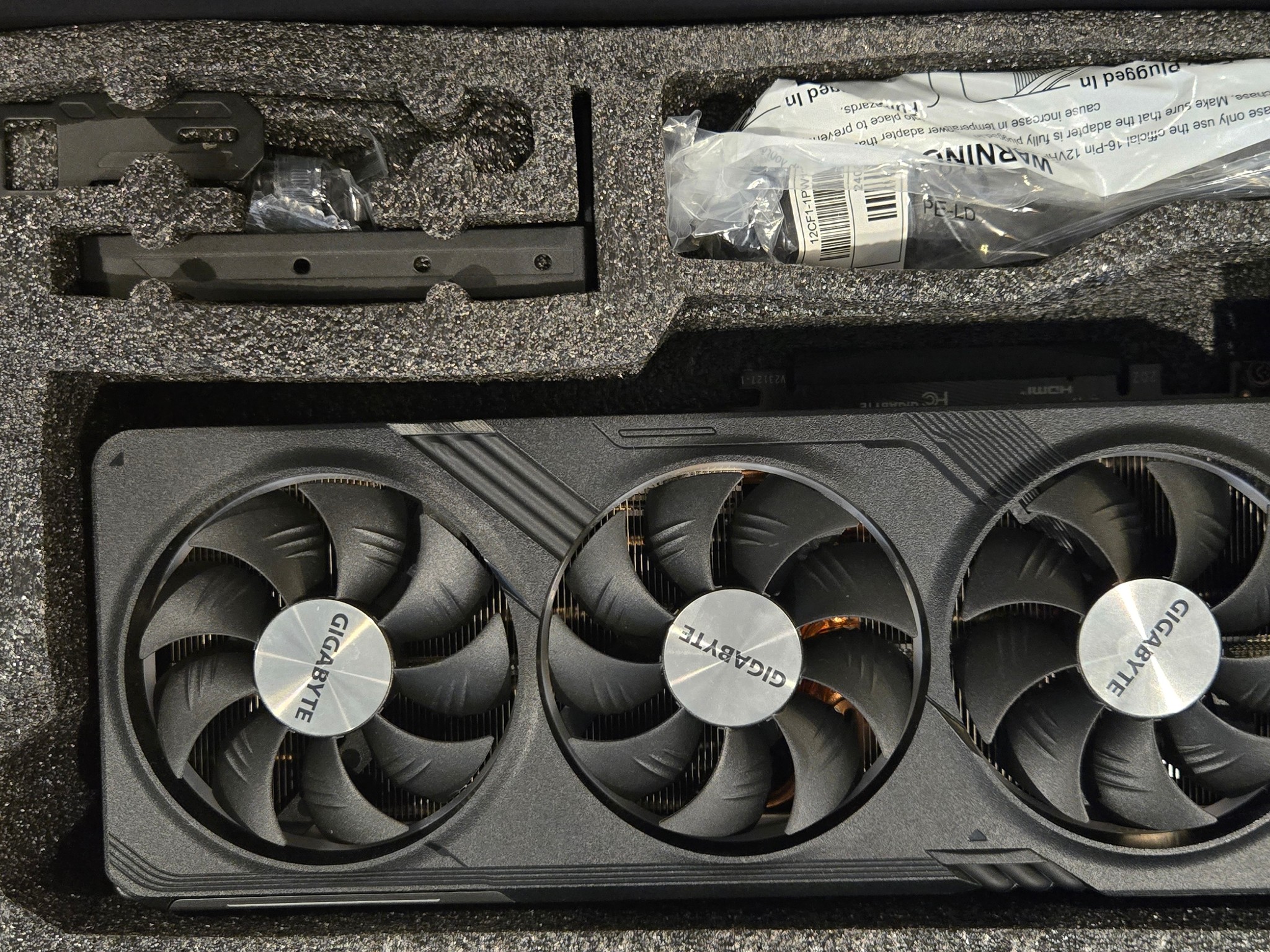 Gigabyte GeForce RTX 4070 Ti SUPER GAMING OC 16G - 4070Ti Super