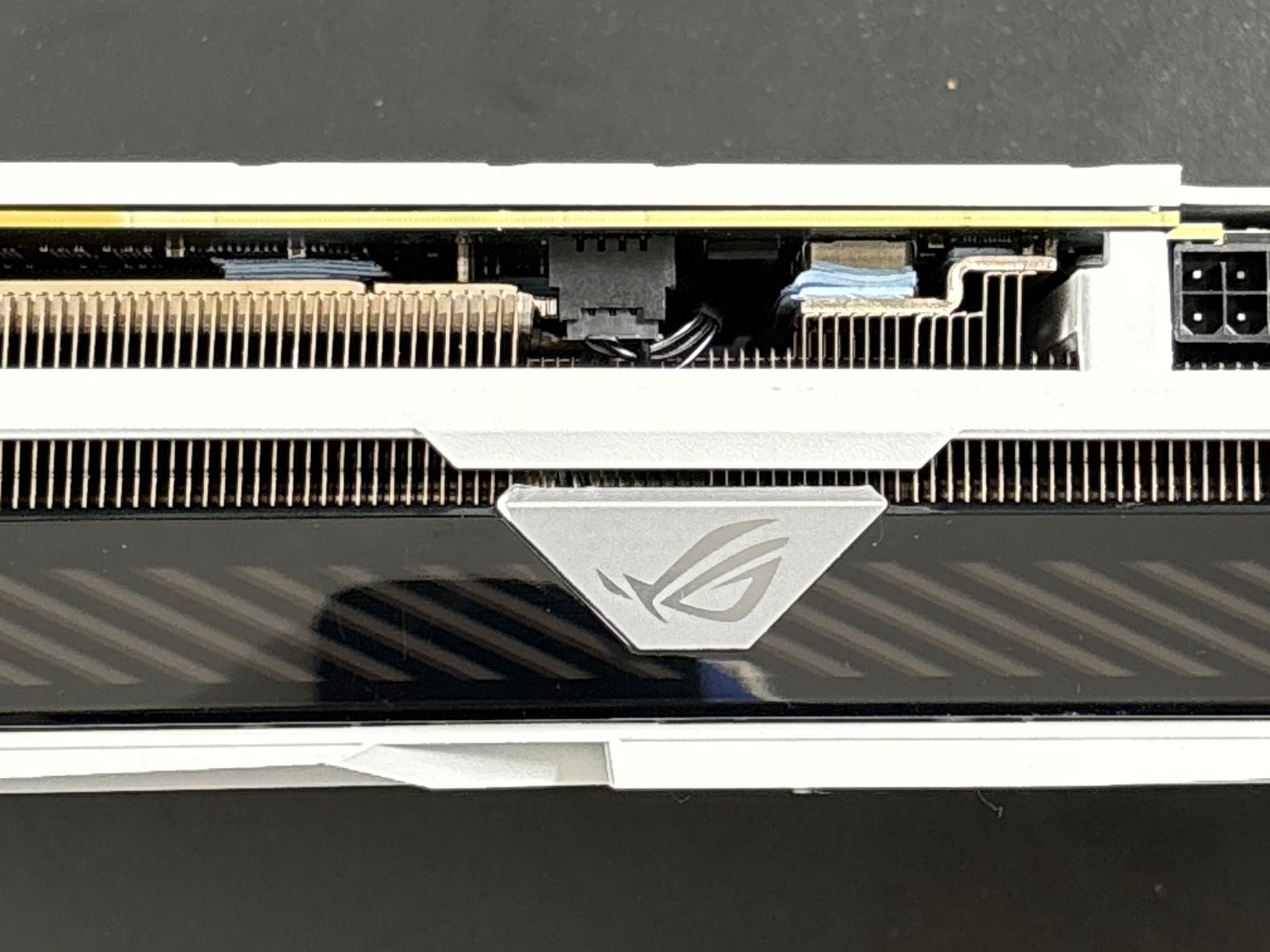 White ASUS ROG STRIX GAMING OC GeForce RTX 3080 10GB
