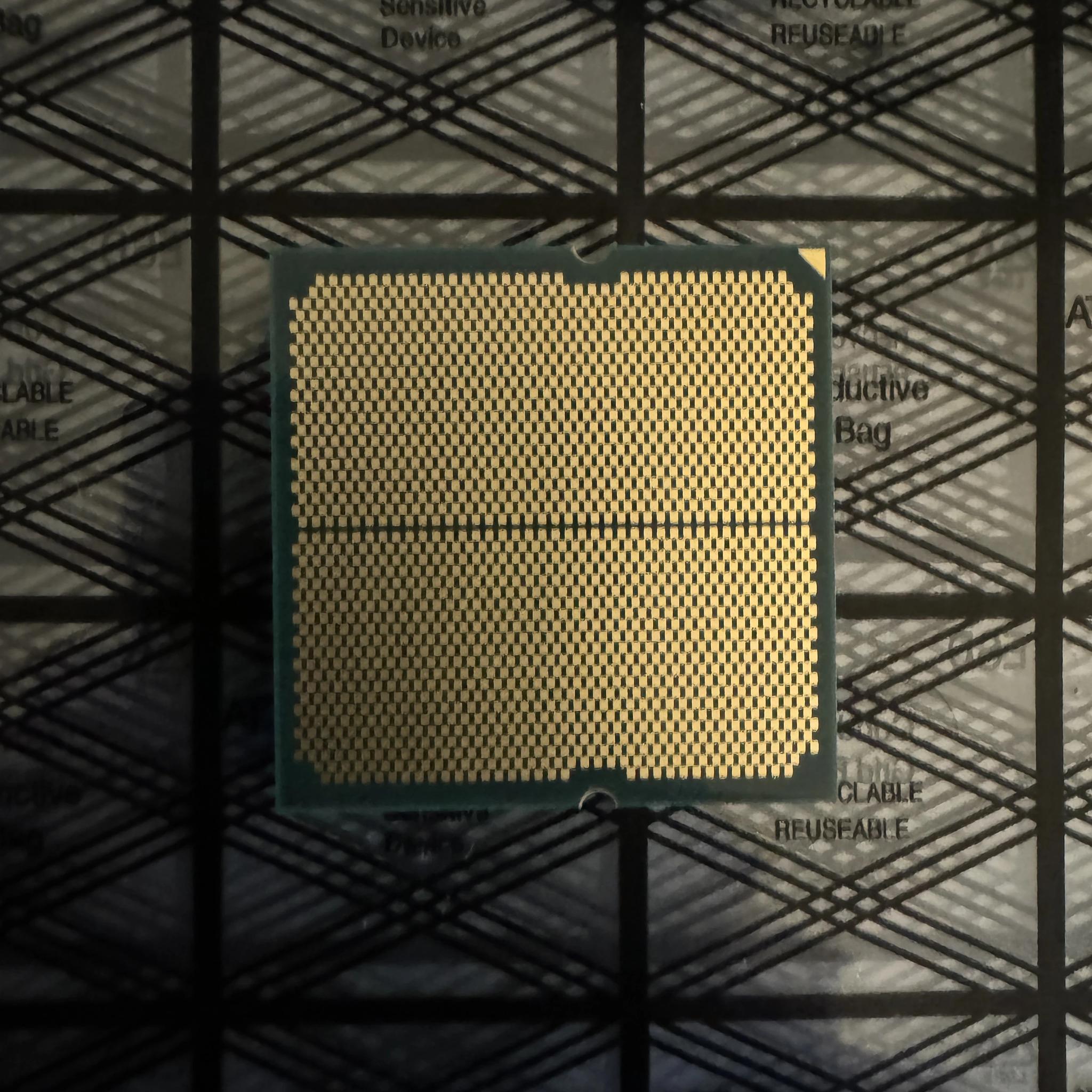 Bundle! Ryzen 9 7900X + B650 MAG Tomahawk WiFi & 32GB DDR5