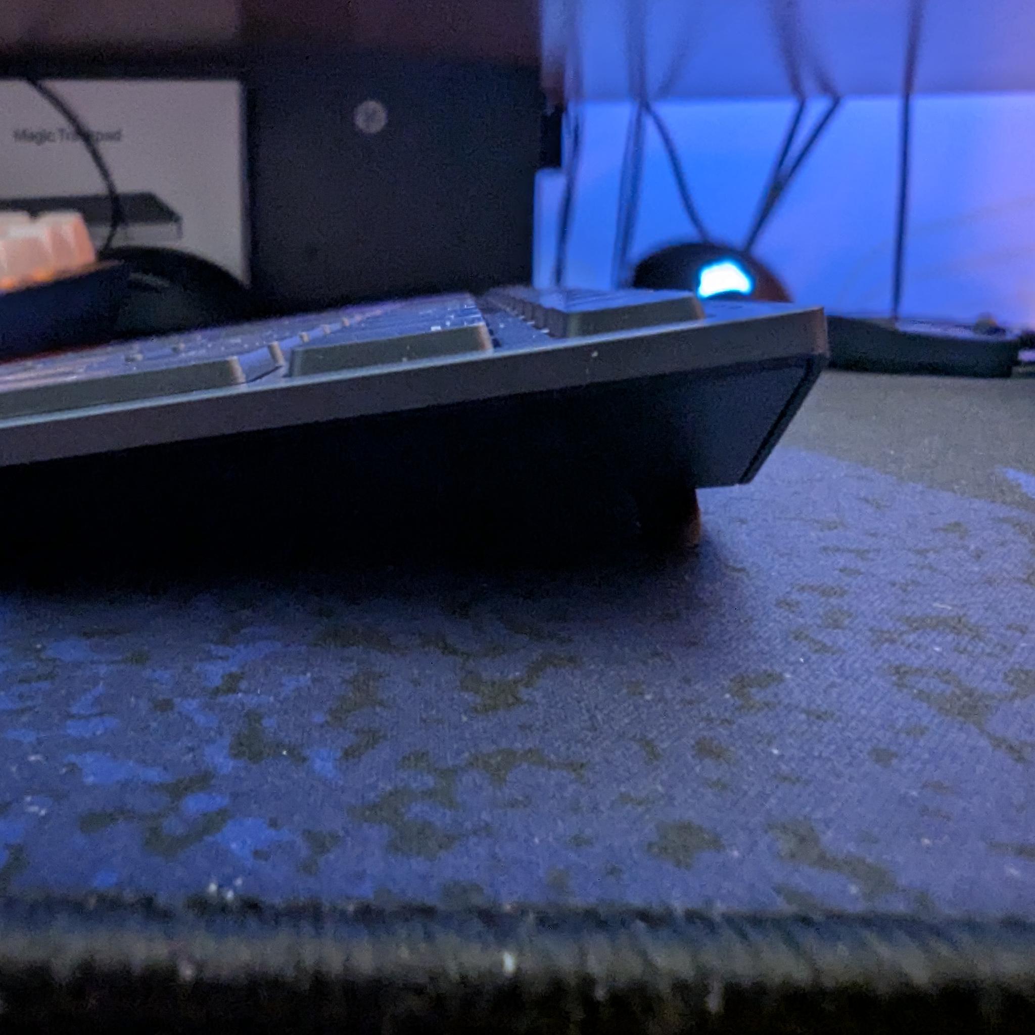 Dell KB900 Keyboard - Low Profile - Backlit - Collaboration Buttons