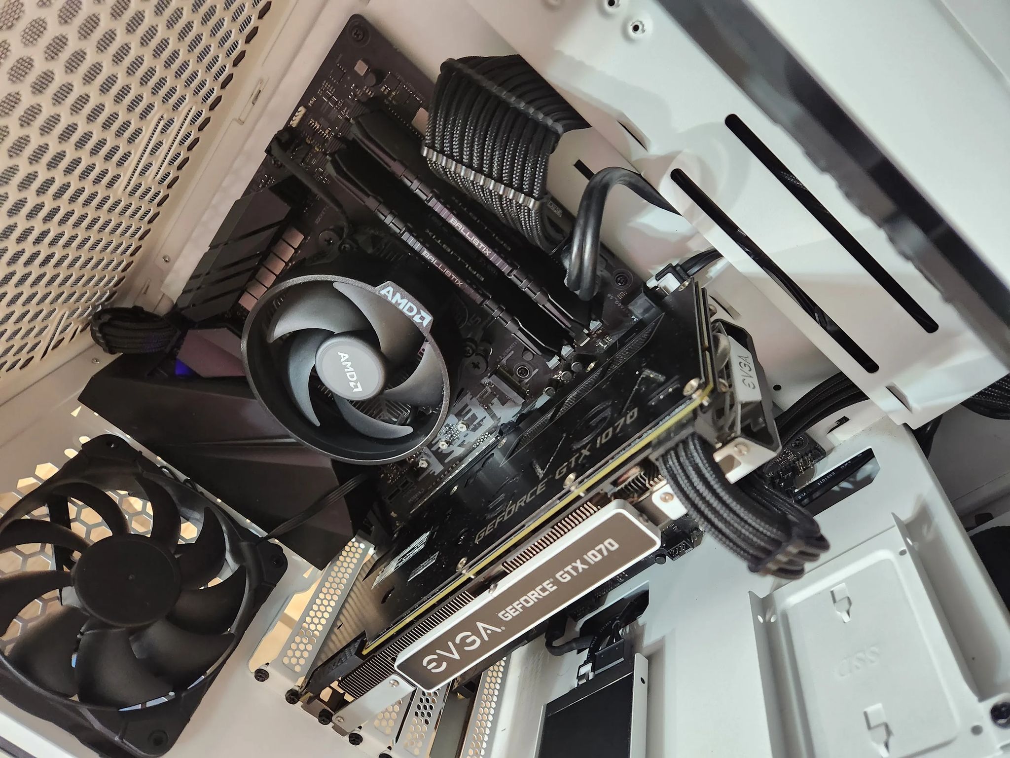 Custom Gaming PC-GTX 1070 R5 1400  512GB SSD 16GB RAM