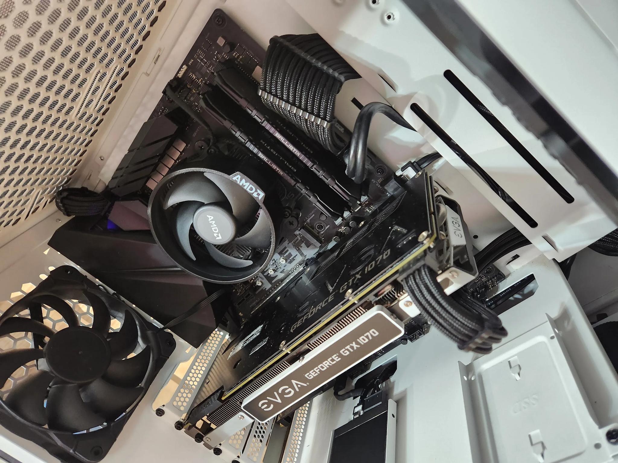 Custom Gaming PC-GTX 1070 R5 1400  512GB SSD 16GB RAM