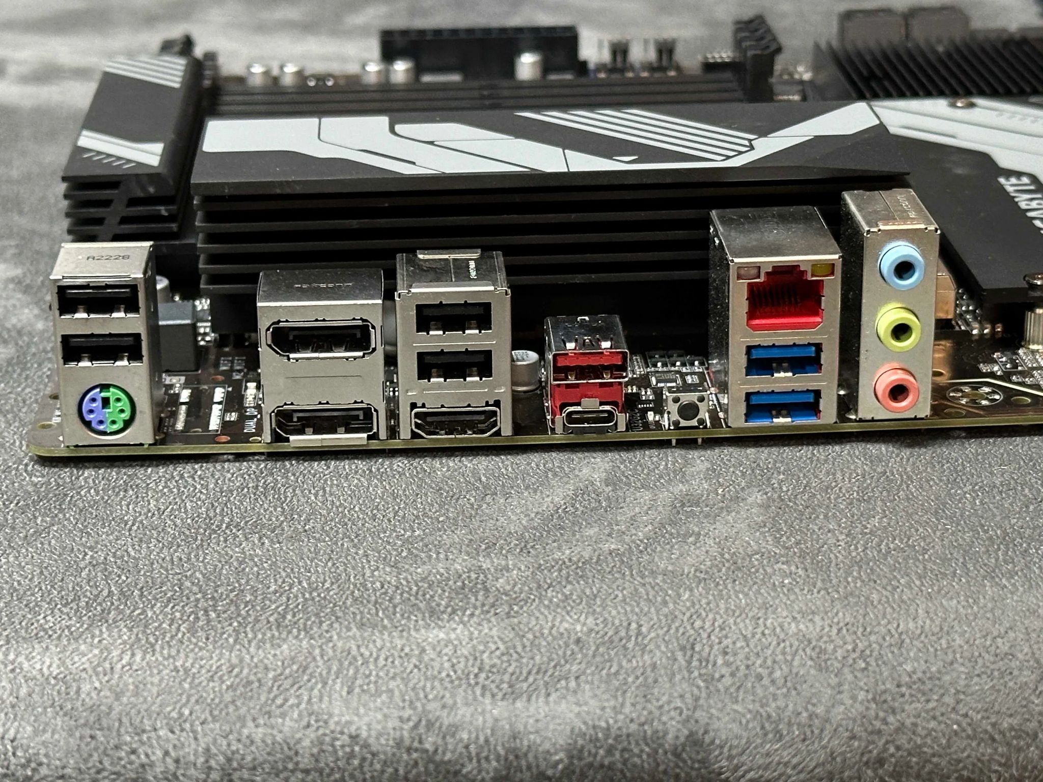 GIGABYTE B650 DS3H Motherboard | Perfect Condition | AMD Socket AM5 | Supports Two Gen 4 M.2 Drives