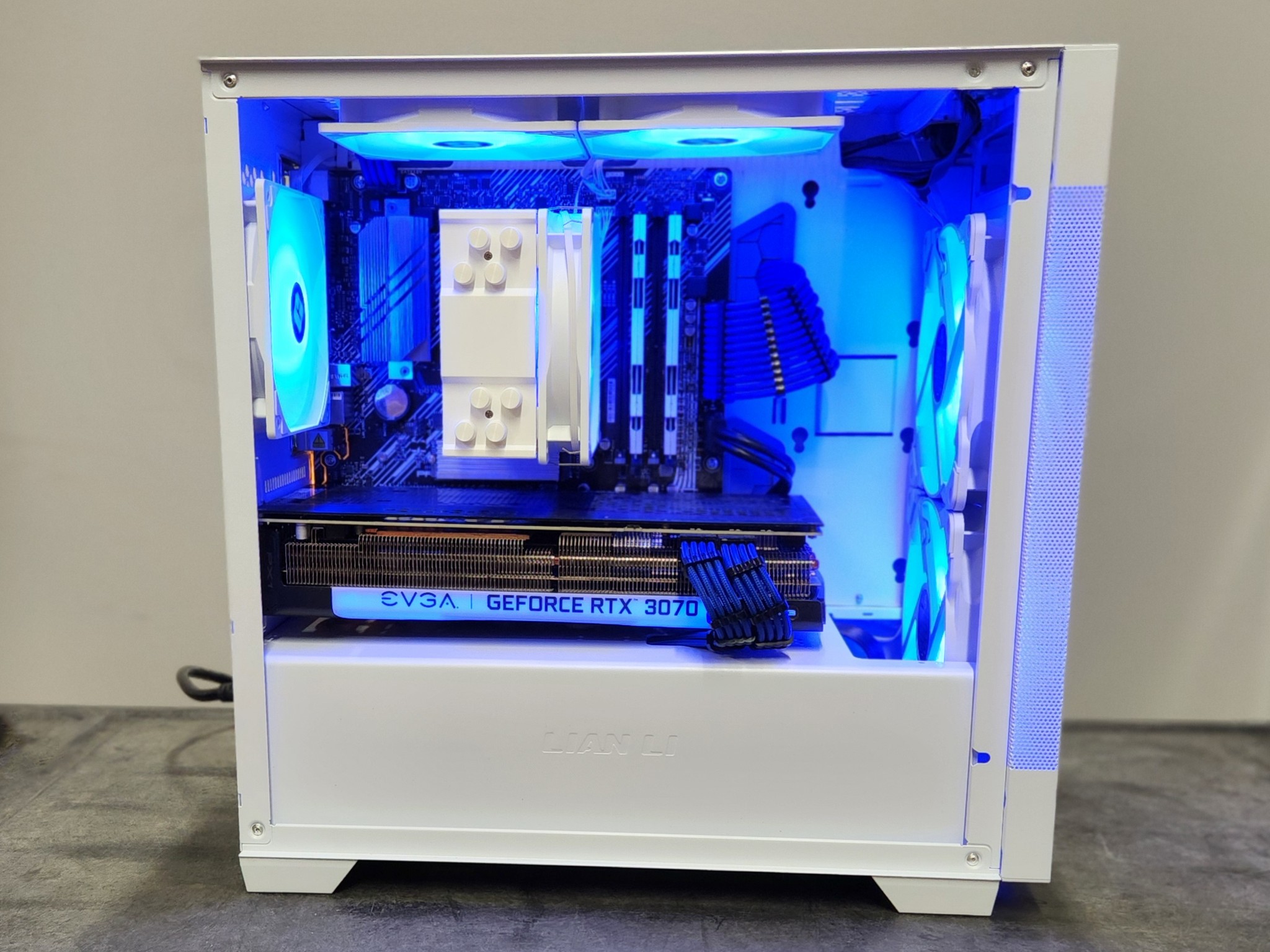 Arctic Blaze 🔥❄️Gaming/Streaming PC | Ryzen 5 5600X | RTX 3070 | 32GB RAM | 1TB SSD | Win 11 Pro