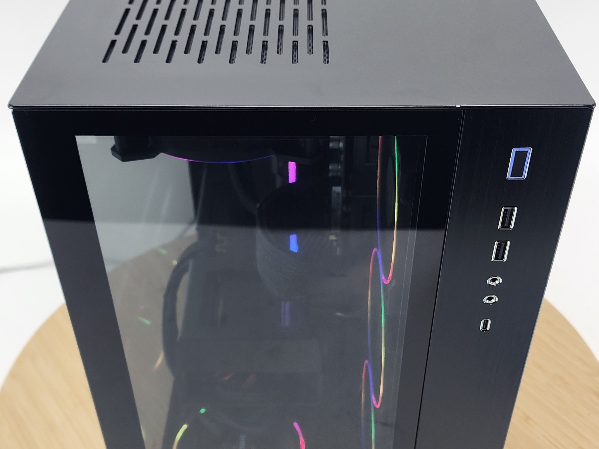 Gaming PC Ryzen 7 9700X 32GB RAM 2TB SSD RX 9070 XT 16GB Windows 11 Computer
