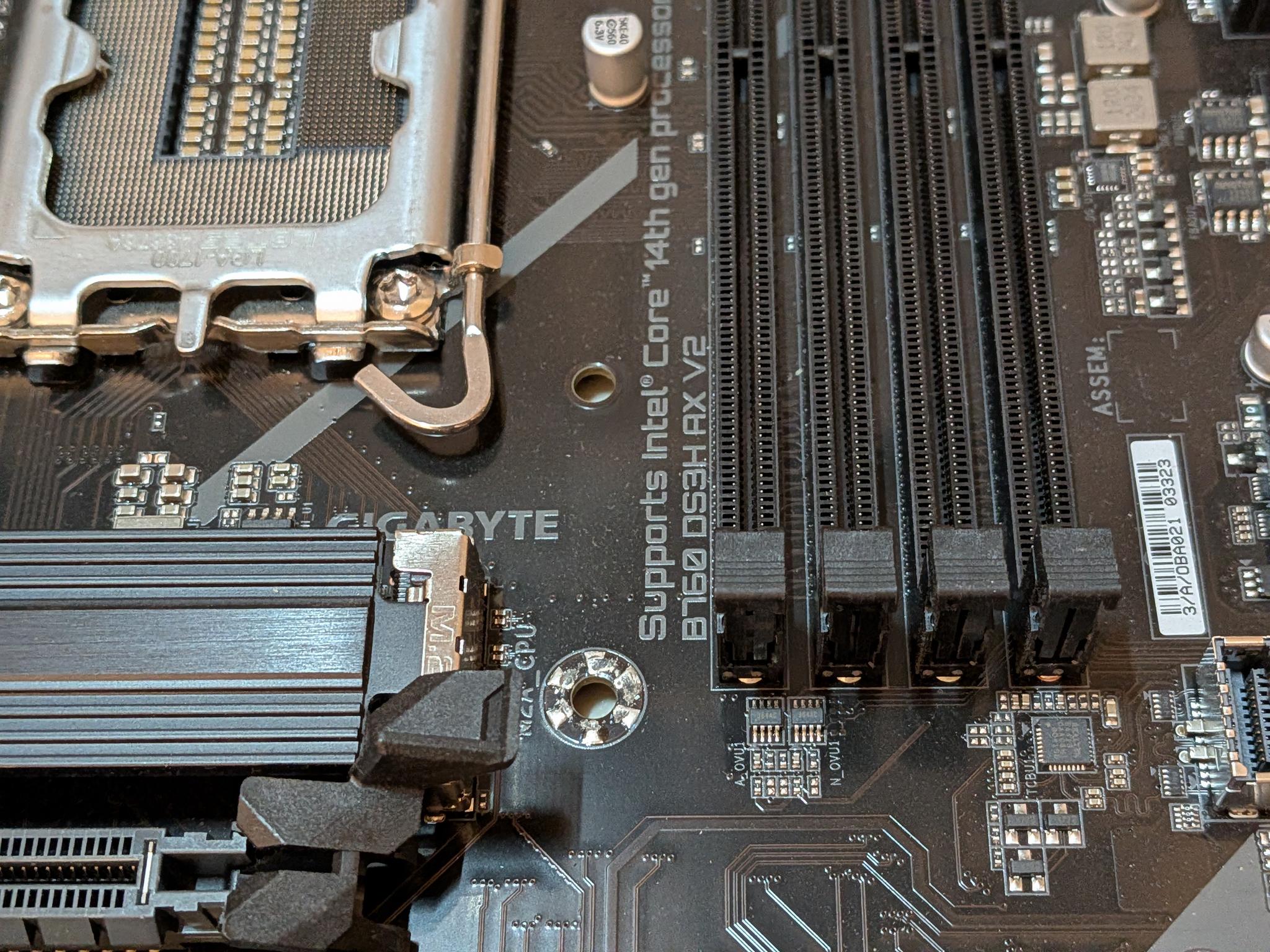 GIGABYTE B760 DS3H AX - Image 3