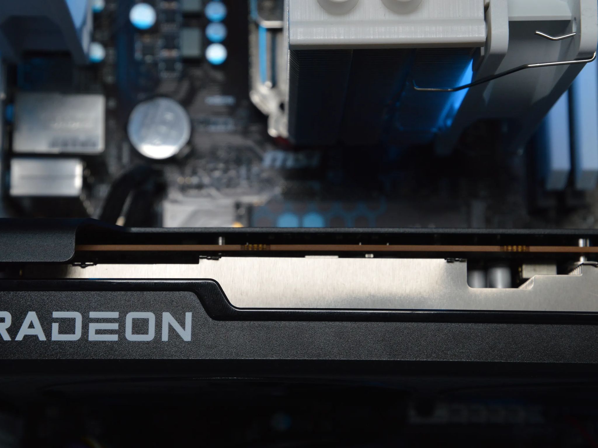 ❄️❄️| RX 6650XT 8GB | RYZEN 5 3600 | 16GB DDR4 RAM | 1TB NVME SSD | Icy Snow |
