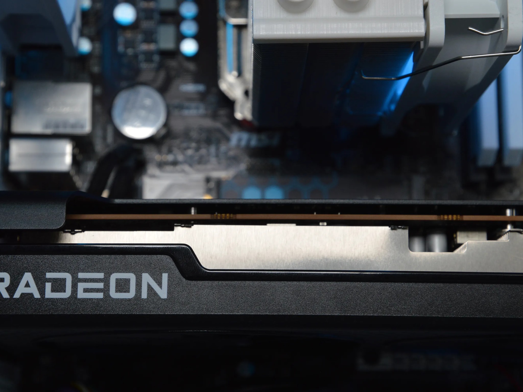 ❄️❄️| RX 6650XT 8GB | RYZEN 5 3600 | 16GB DDR4 RAM | 1TB NVME SSD | Icy Snow |