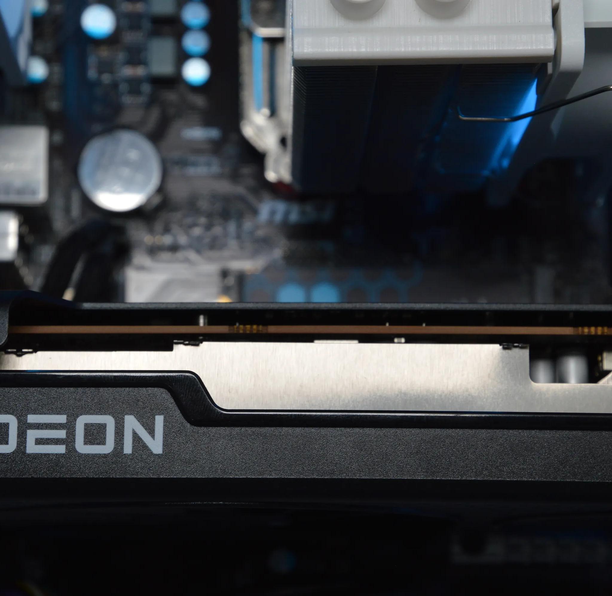 ❄️❄️| RX 6650XT 8GB | RYZEN 5 3600 | 16GB DDR4 RAM | 1TB NVME SSD | Icy Snow |