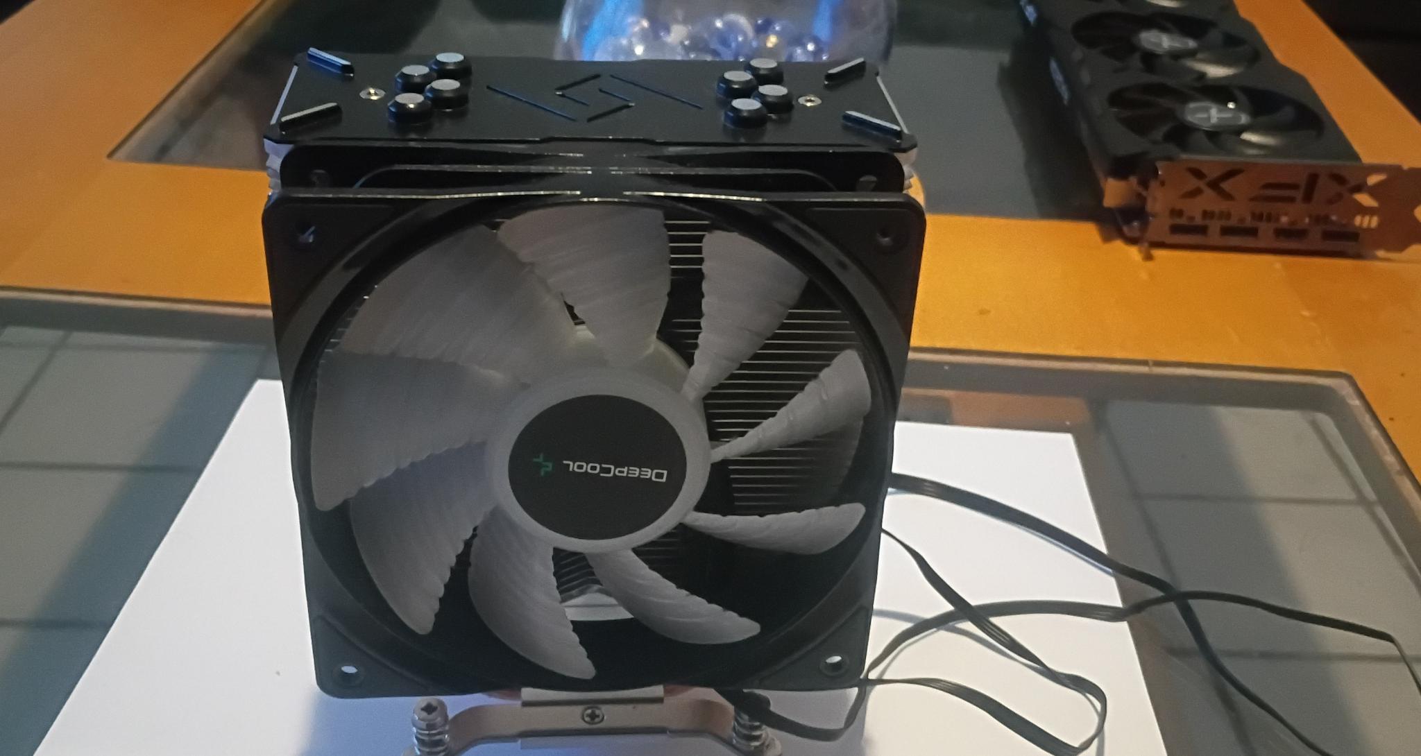 i5 9400 and Deep Cool GAMMAXX GT RGB Hydraulic CPU Cooler 120mm