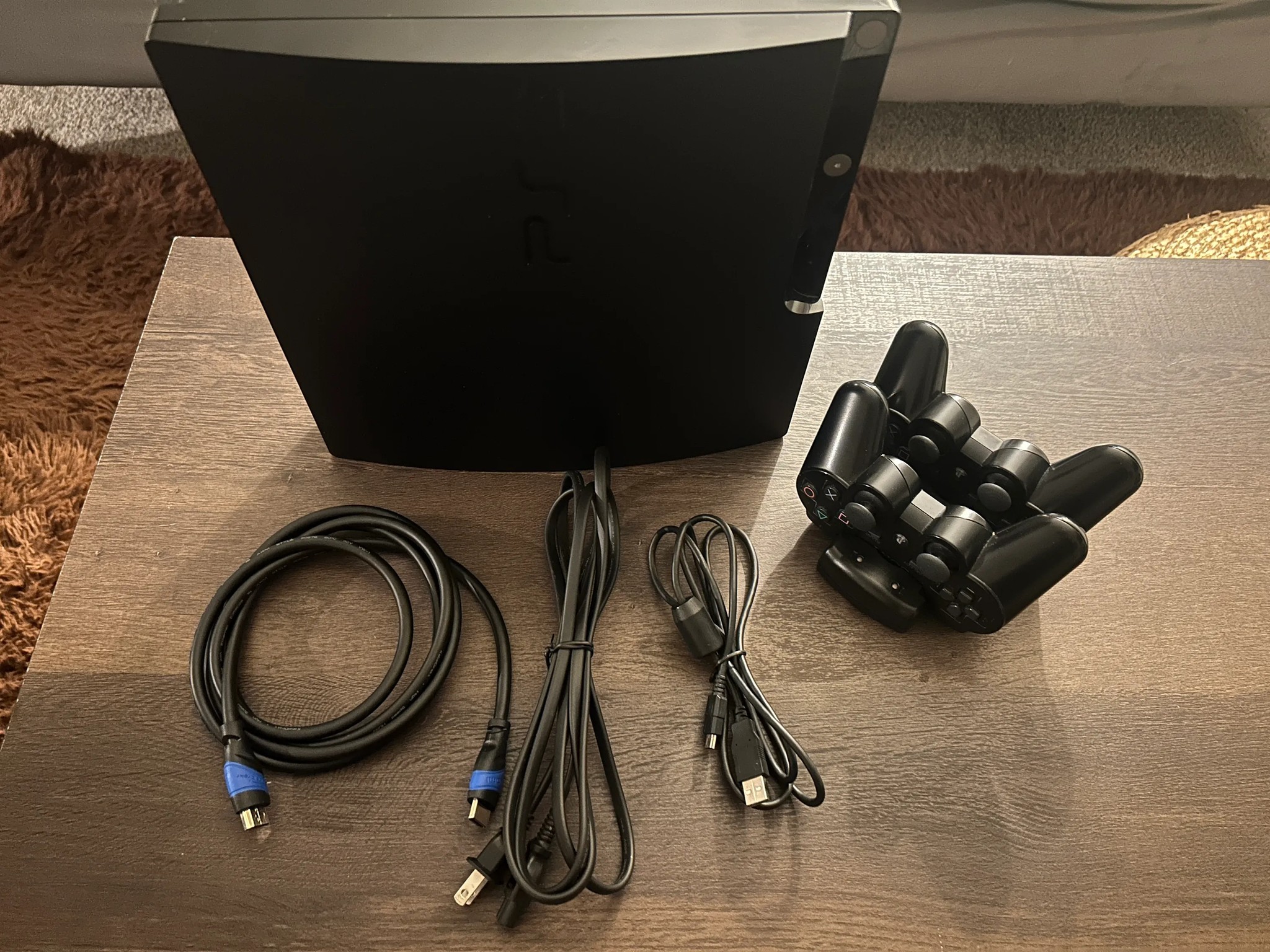 PS3 Slim 1TB SSD upgraded,  CFW 4.86, 2 Controllers, Charging Station