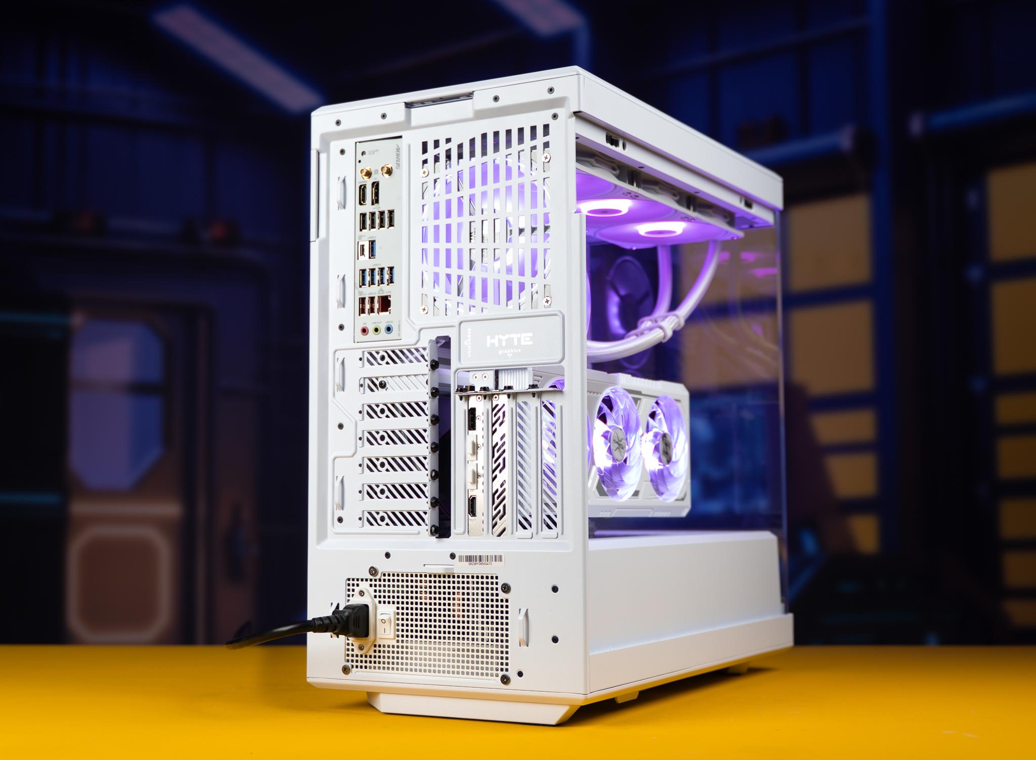 “SynthelisX” RX 9070 XT Ryzen 7 7800X3D 32GB Windows 11 2TB 4K Gaming PC Solo Leveler