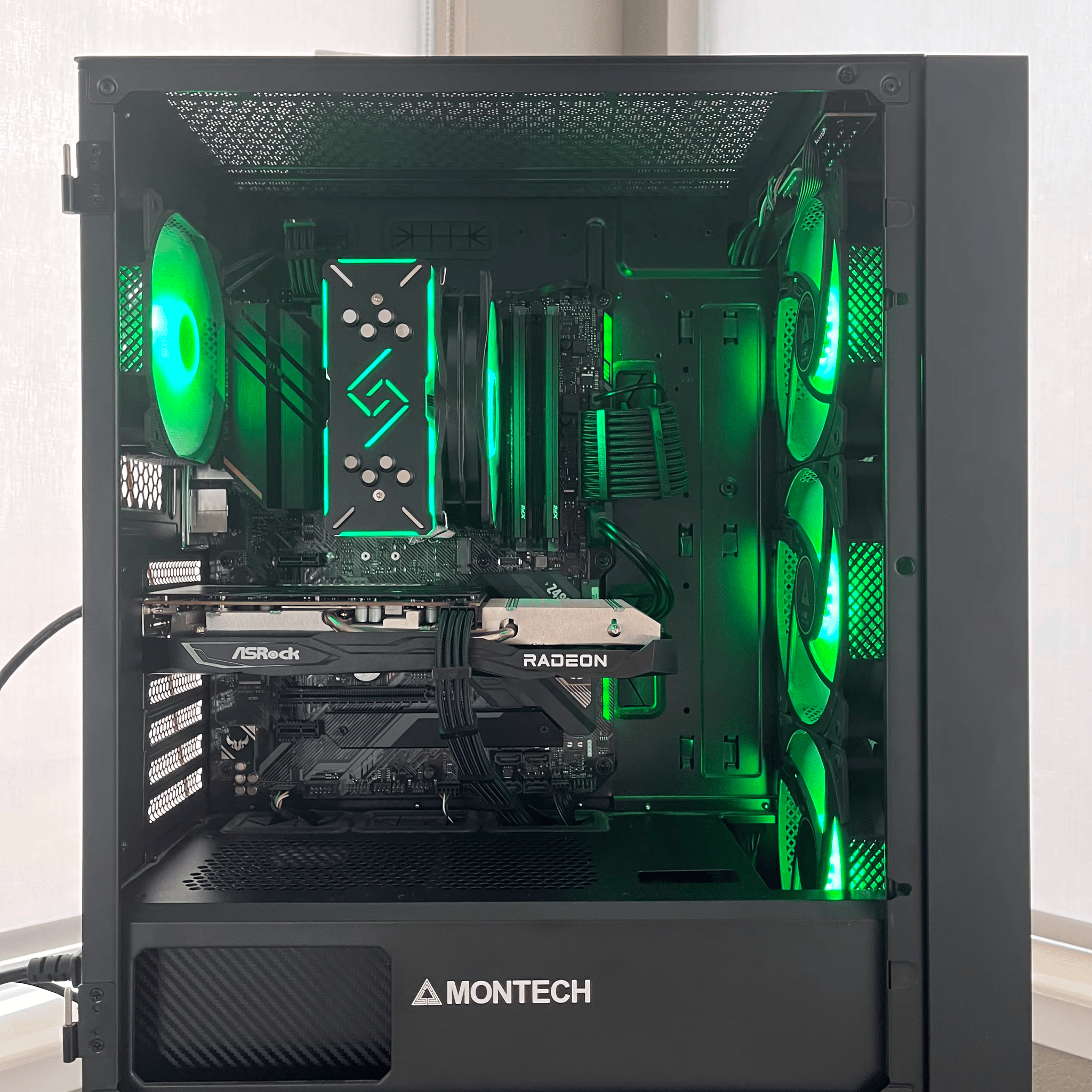 Blackout🥷| i5-10400, Rx 6600 Gaming PC