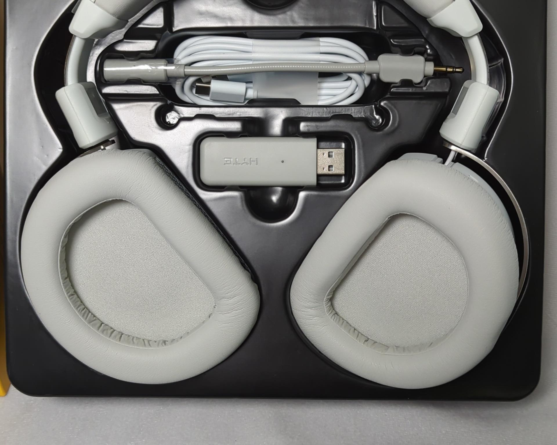 Hyte eclipse HG10 Wireless Gaming Headset 