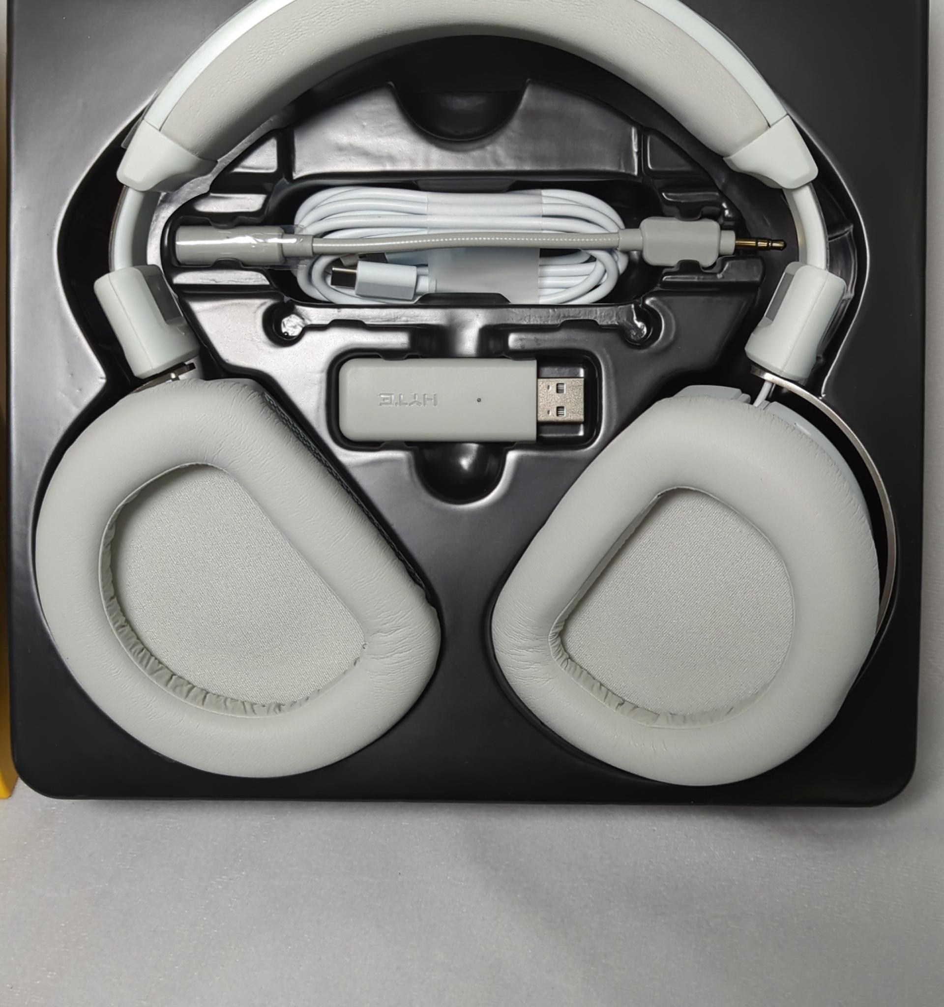 Hyte eclipse HG10 Wireless Gaming Headset 