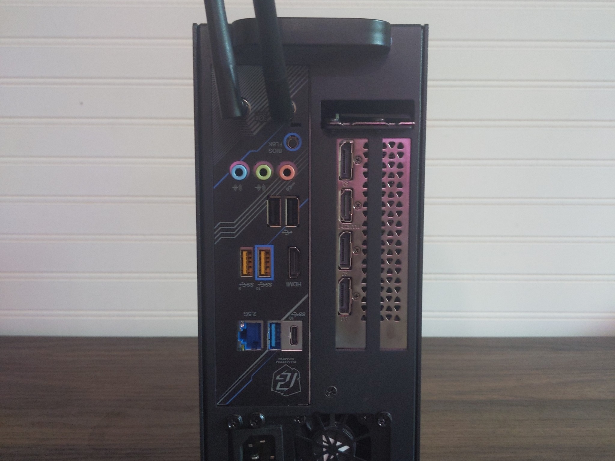 ryzen 5 7600x, Rtx-4060, 32gbs ddr5, Ssf build