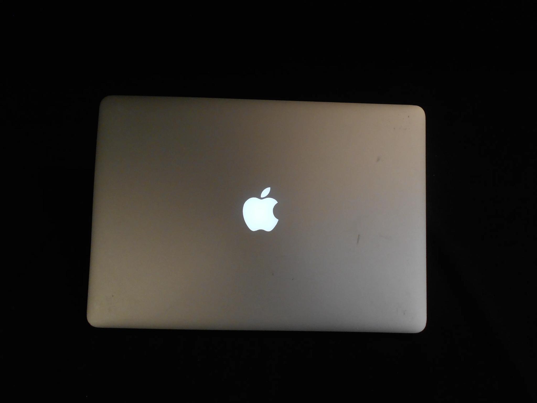 Macbook Pro 15 Inch Retina i7 16gb Ram Sonoma