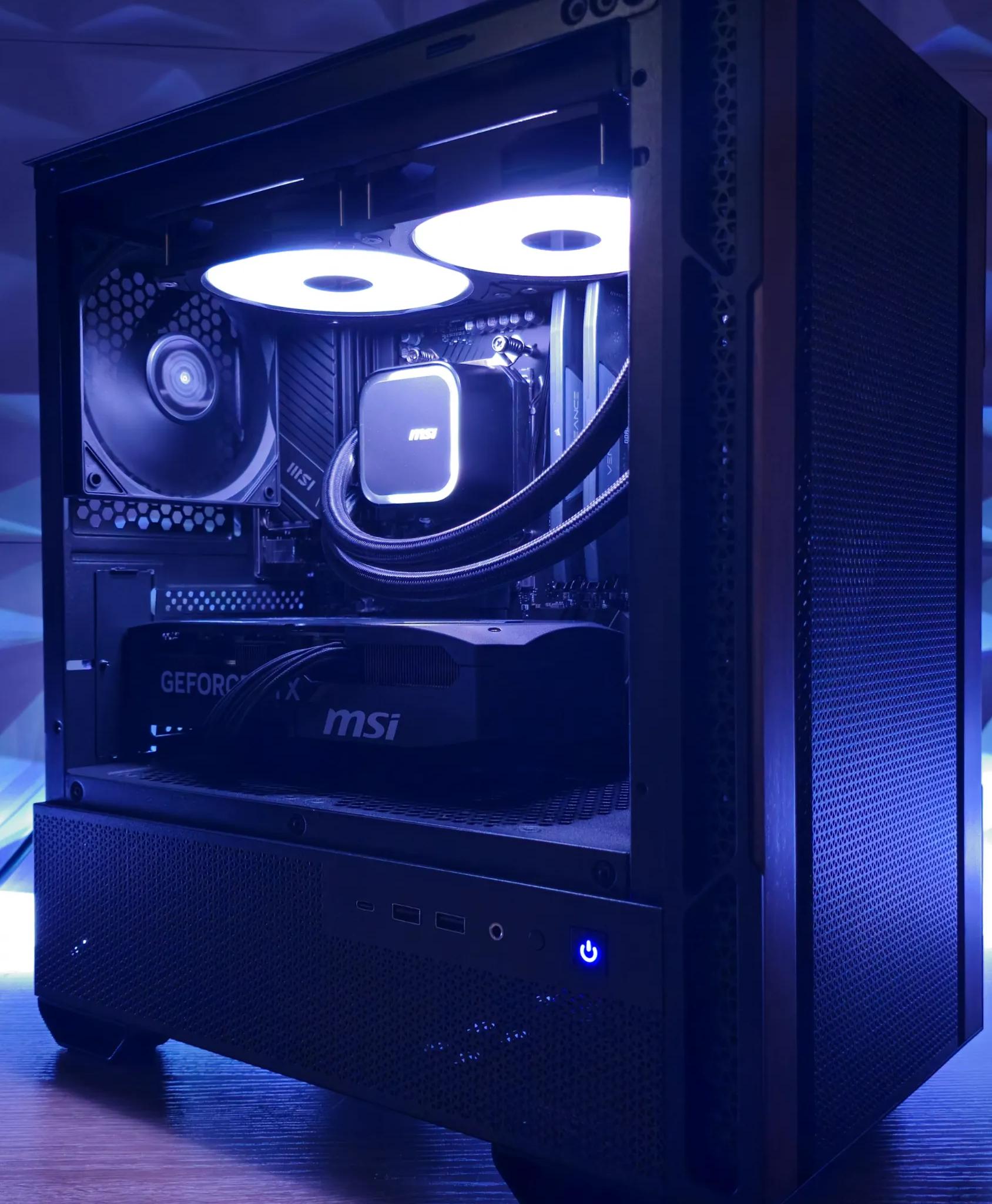 New GeForce RTX 5070 with AMD Ryzen 7600x 32GB DDR5 RAM WiFi