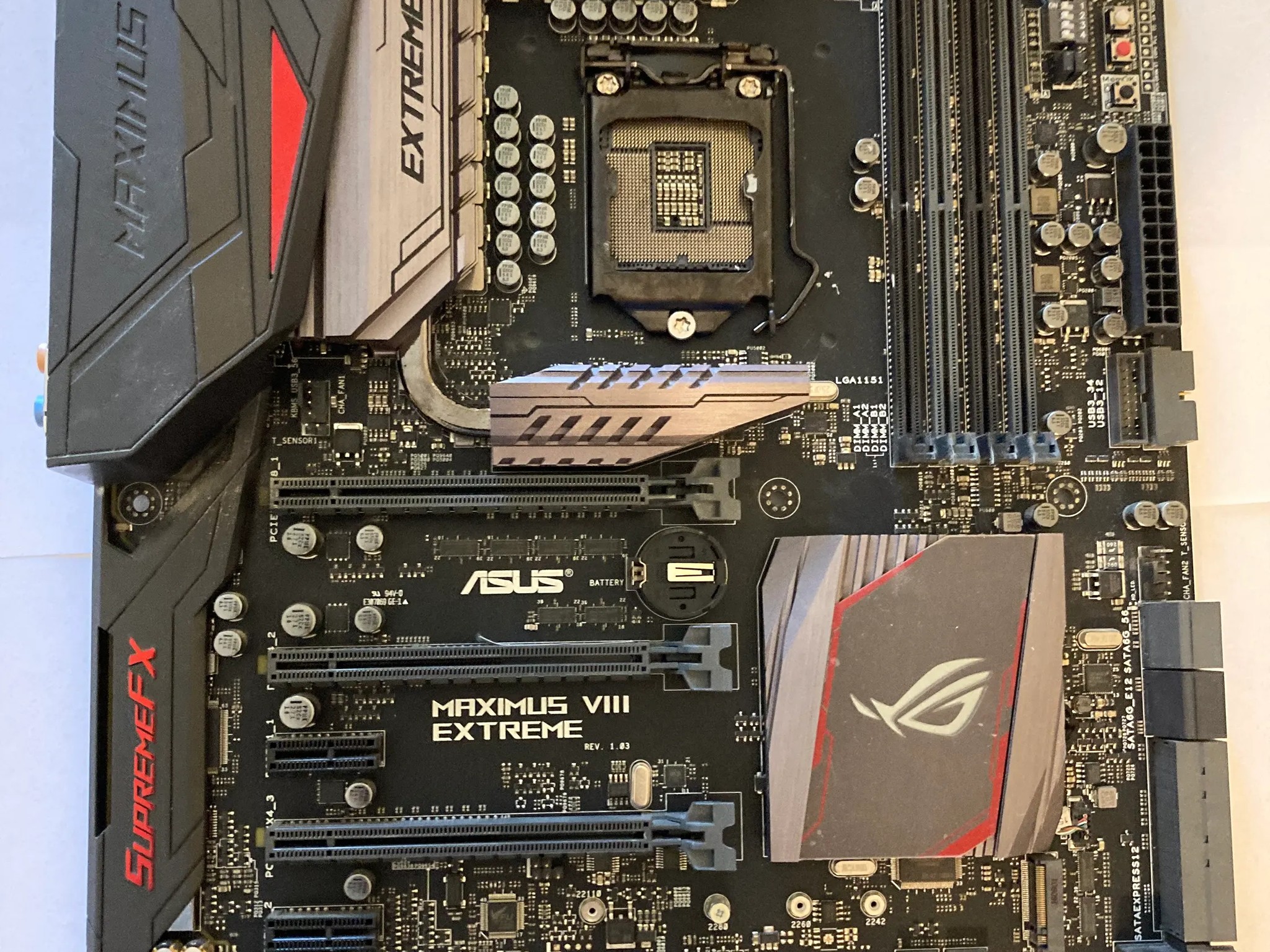 ROG MAXIMUS VIII EXTREME EATX LGA 1151 W/ i7 6700k
