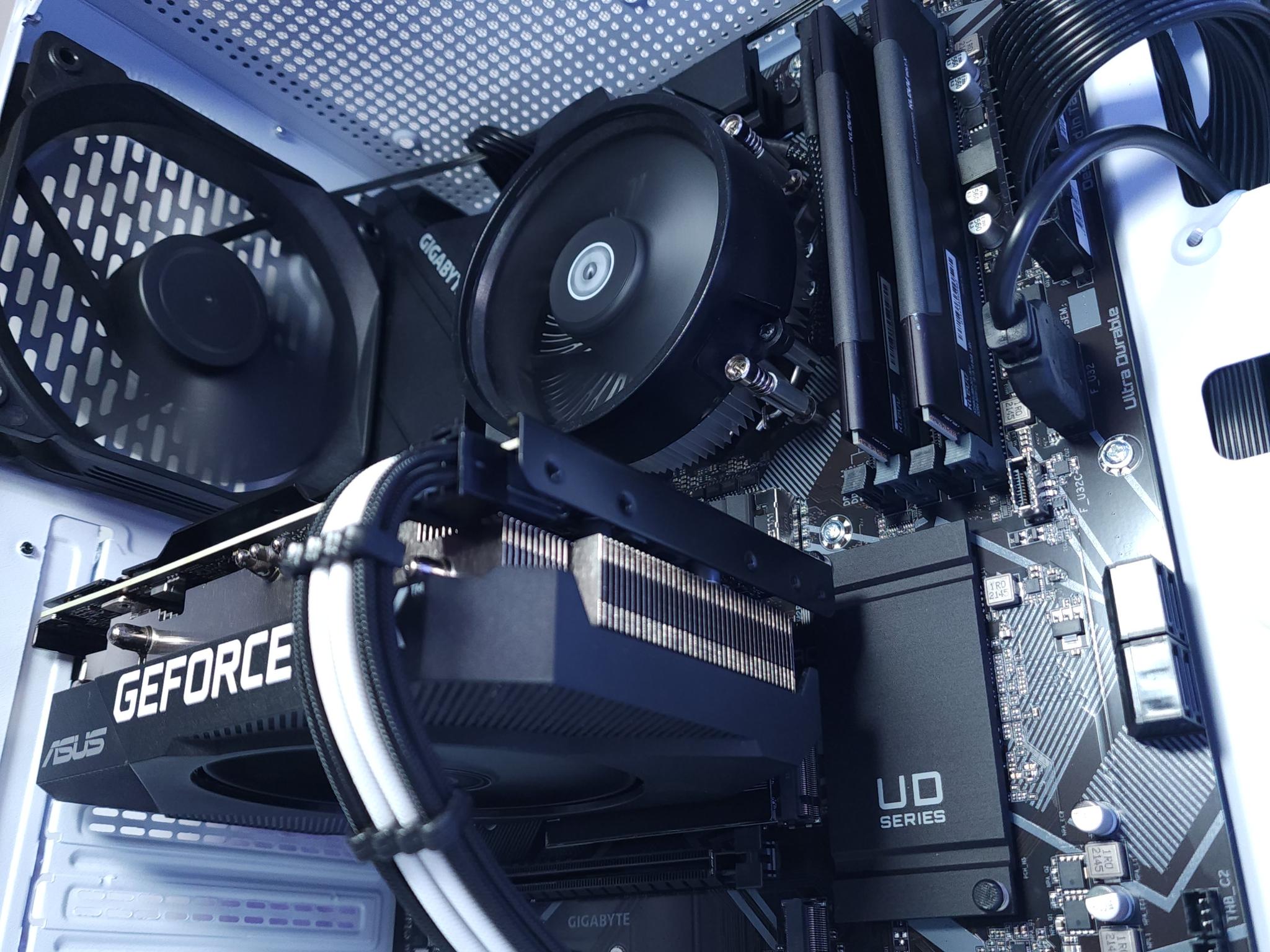 🤍💜RTX 3050 | Core i3 10100F | 16GB 3200MHz | 1TB M.2 NVMe SSD