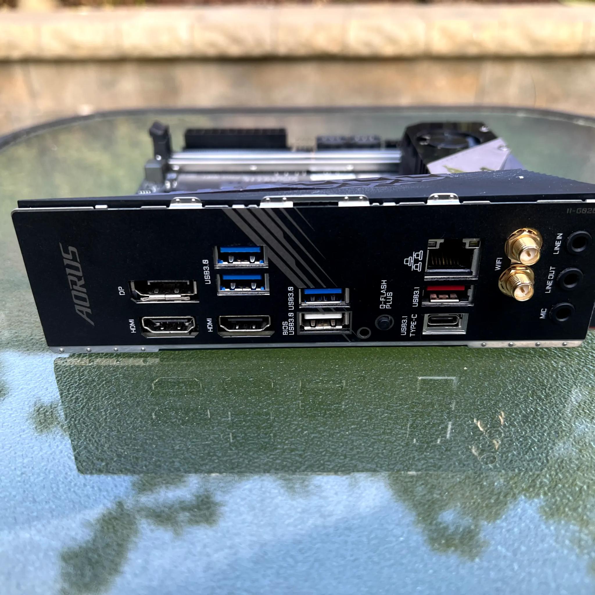 USED GIGABYTE X570I AORUS PRO WIFI - READ