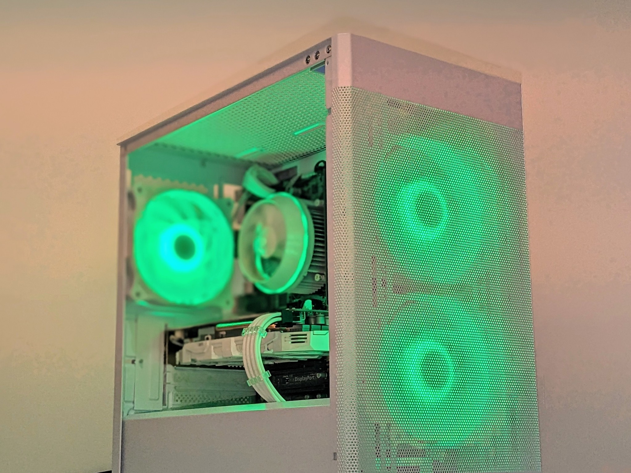 ⚪️👻GTX 1060⚪️ Core I7-Xeon ⚪️16GB RAM| 512GB SSD| Windows 11