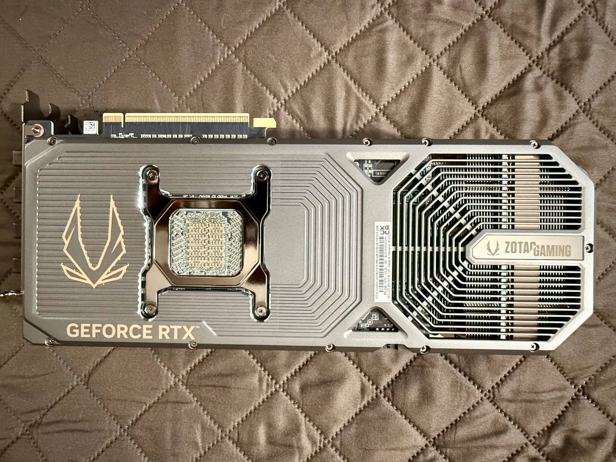 ZOTAC Gaming GeForce RTX 5090 AMP Extreme Infinity - DLSS 4 - 32GB - GDDR7
