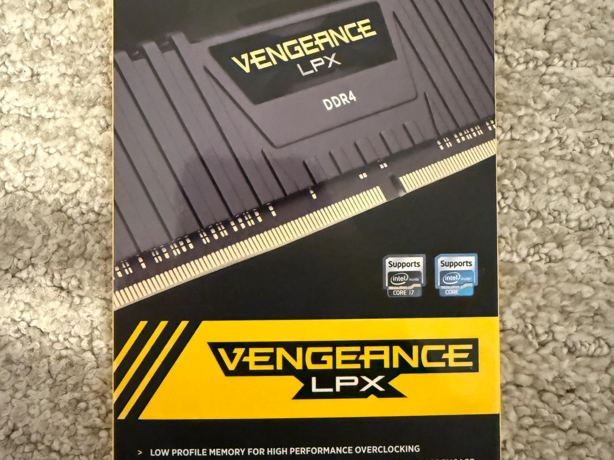SEALED UNOPENED DDR4 32 GB (2X16 GB) 3200MHZ CORSAIR VENGEANCE DESKTOP MEMORY SEALED