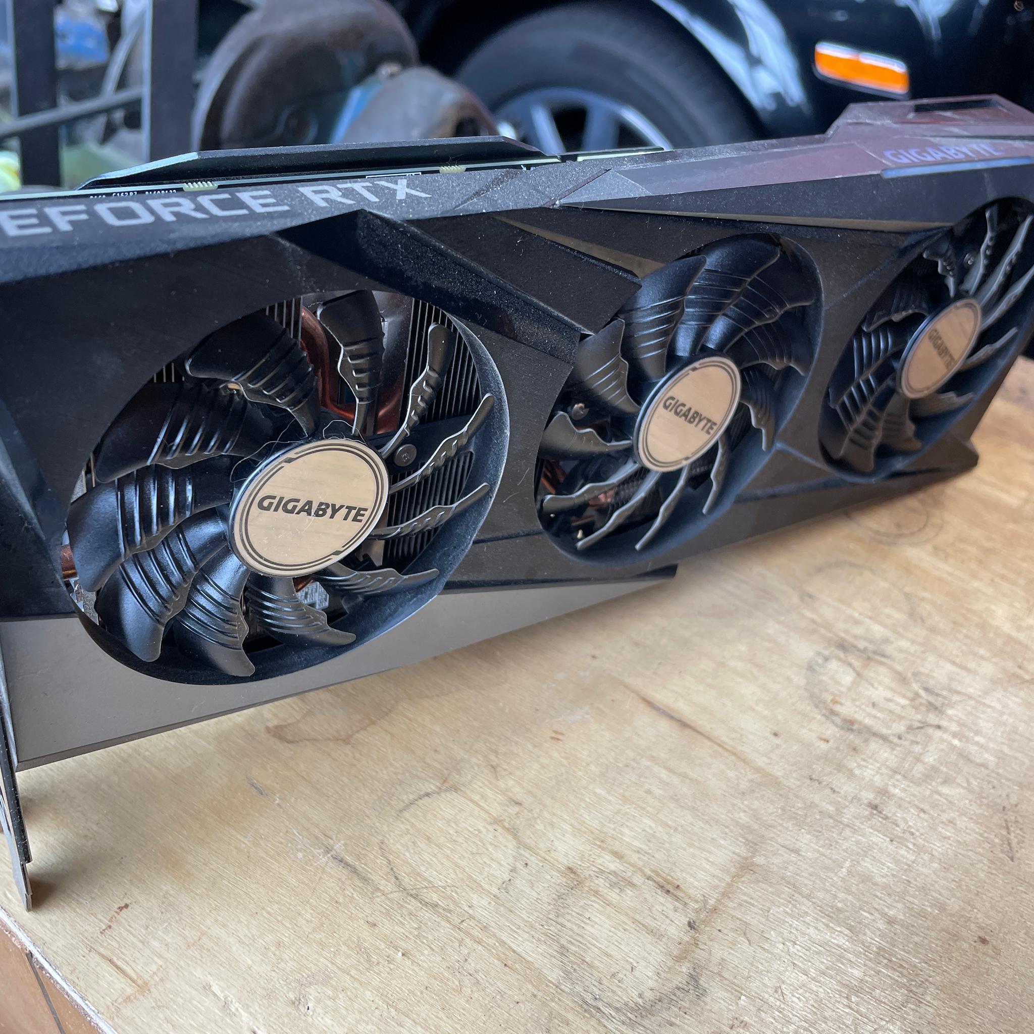 Gigabyte Gaming 8G nVidia GeForce RTX 3060 Ti 