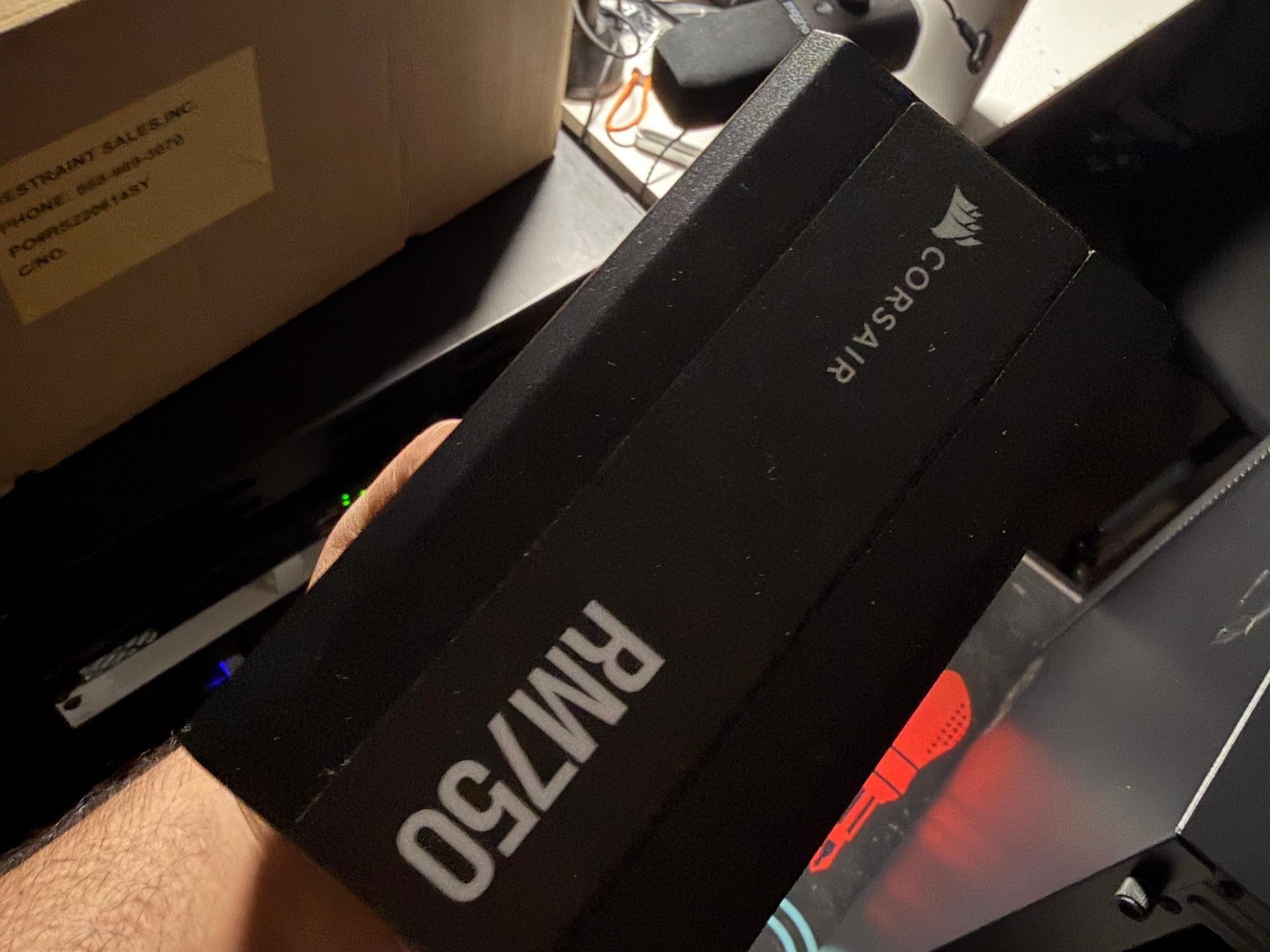Corsair RM750 - Image 1