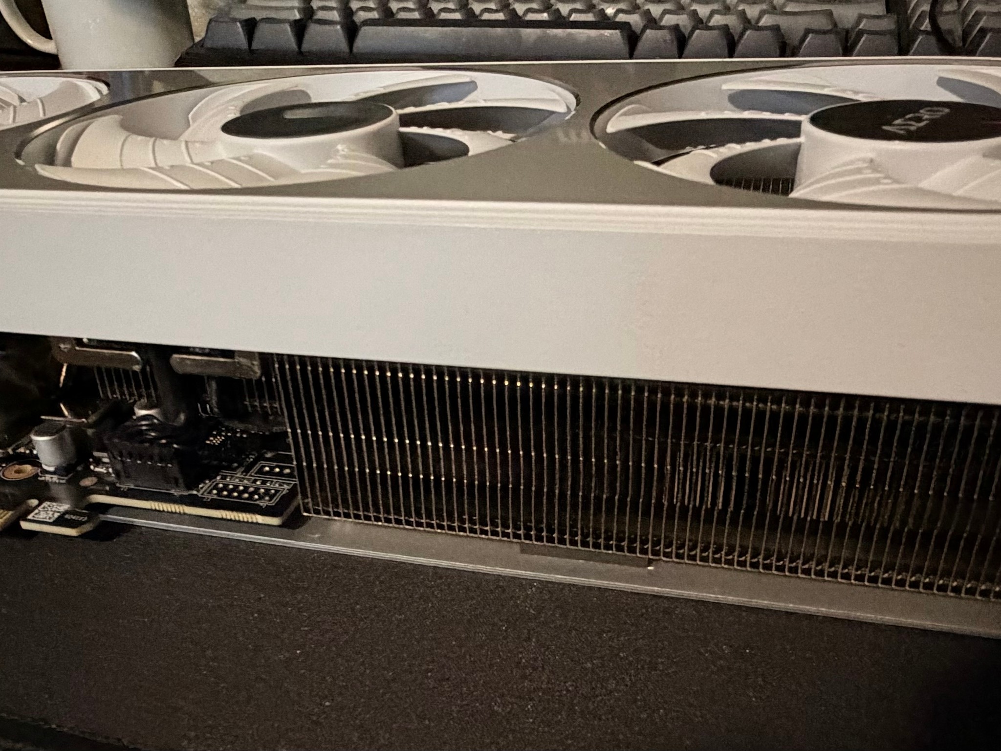 GIGABYTE GeForce RTX 5070 AERO OC 12G