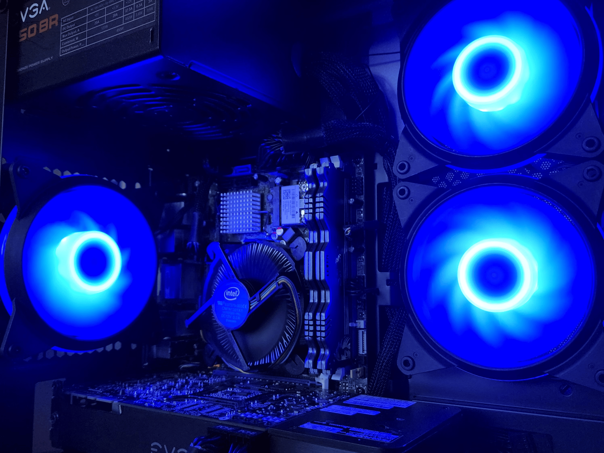 Intel Core i7 2600 // EVGA GeForce GTX 660 Ti // 16GB 1600MHz