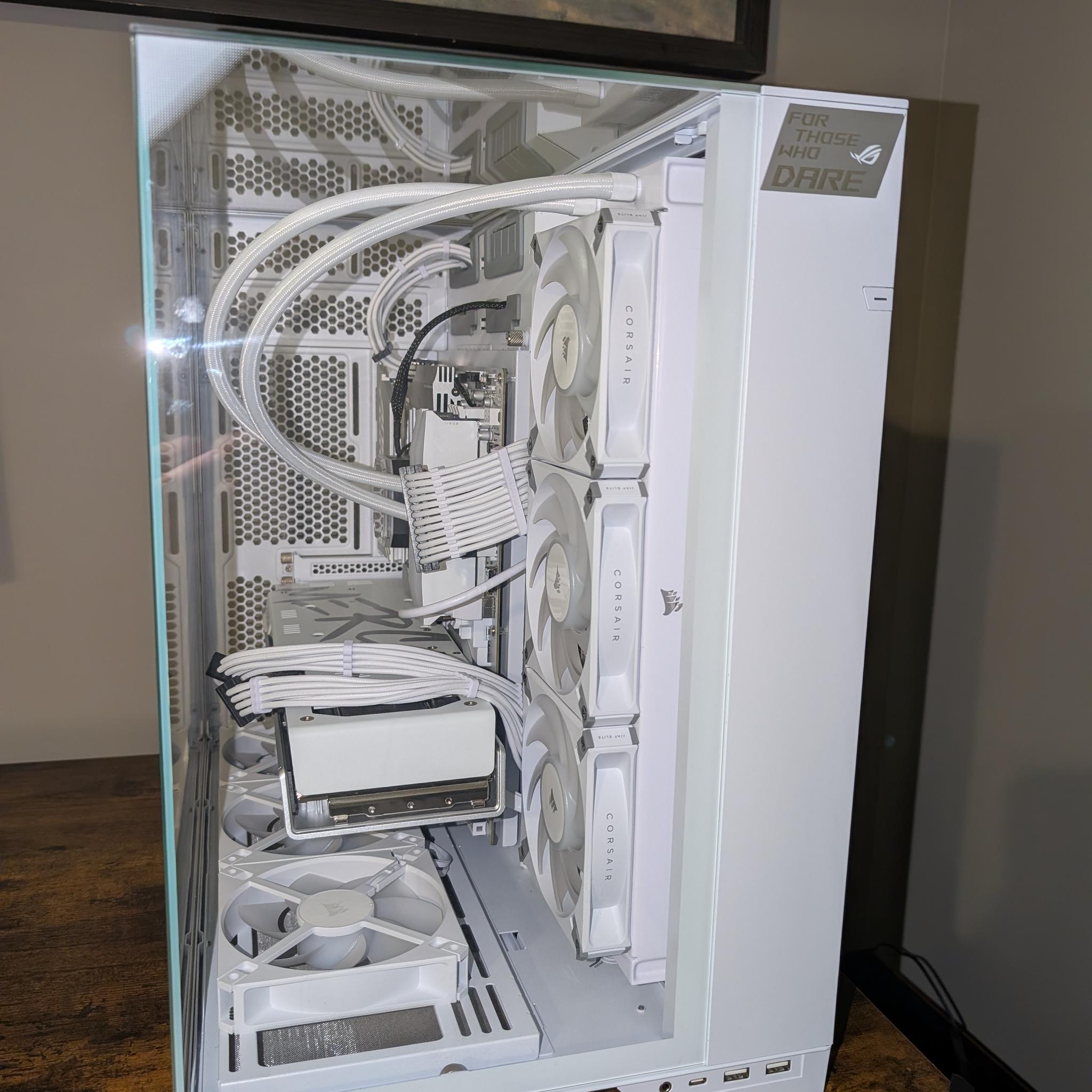 CPU | Ryzen 7800X3D ~ GPU | RX 7900XT (All White Build)