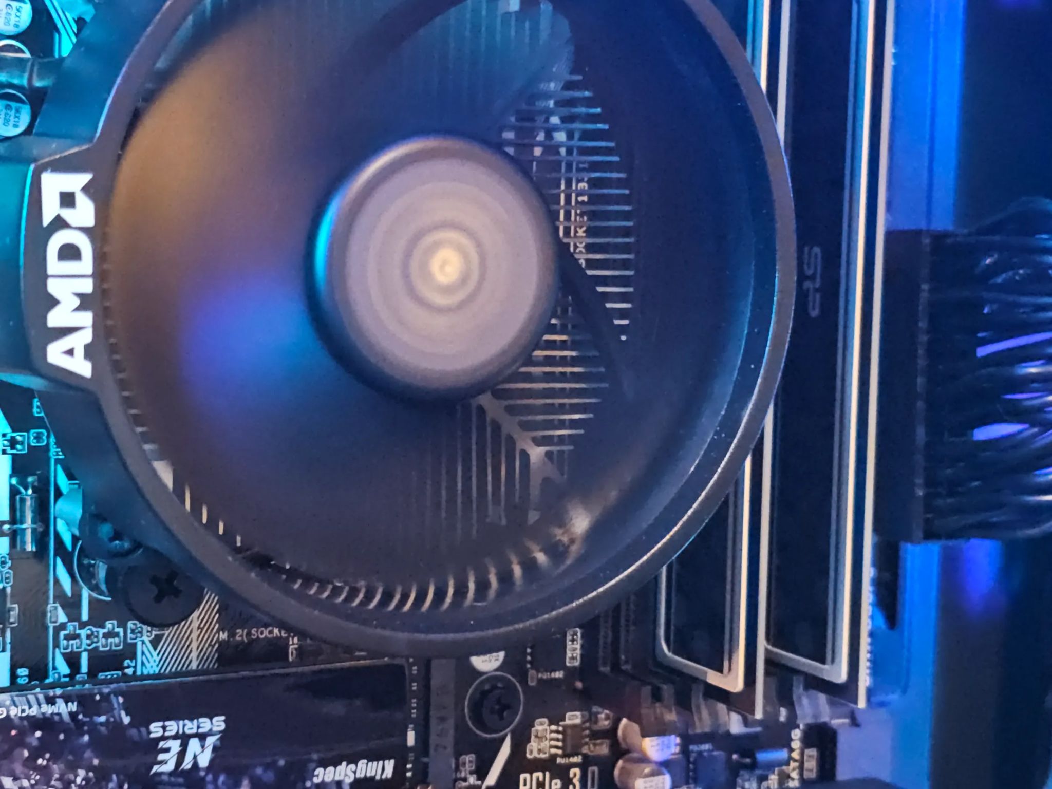 1080p RGB Lite / RX 5700-XT / Ryzen 5 / 16GB DDR4 / 1TB SSD