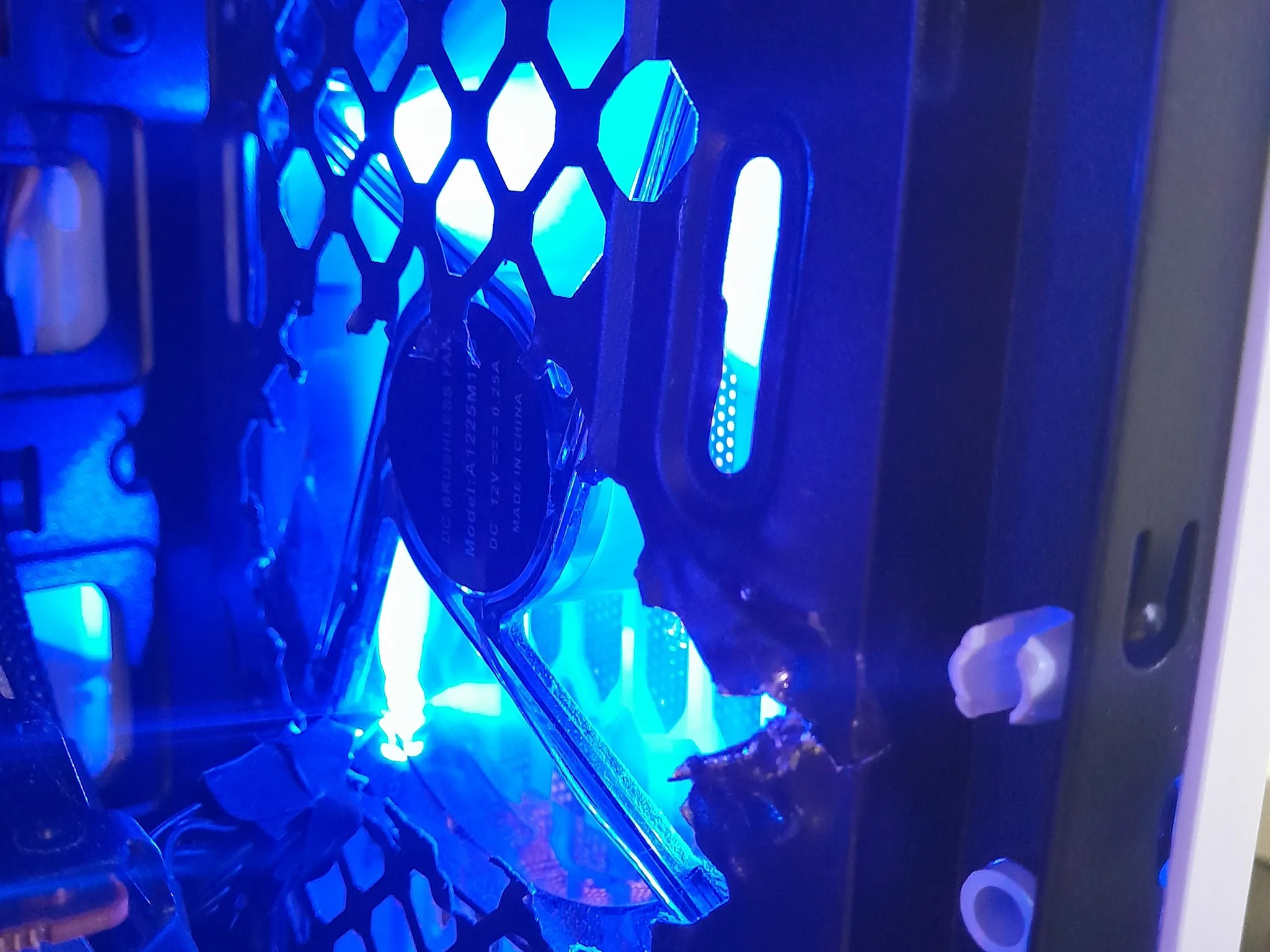 AAA gaming pc! i7-4790k with RX 5600XT and 222 gb SSD. BONUS 60HZ TV! Fortnite, MW3 2023 ready!