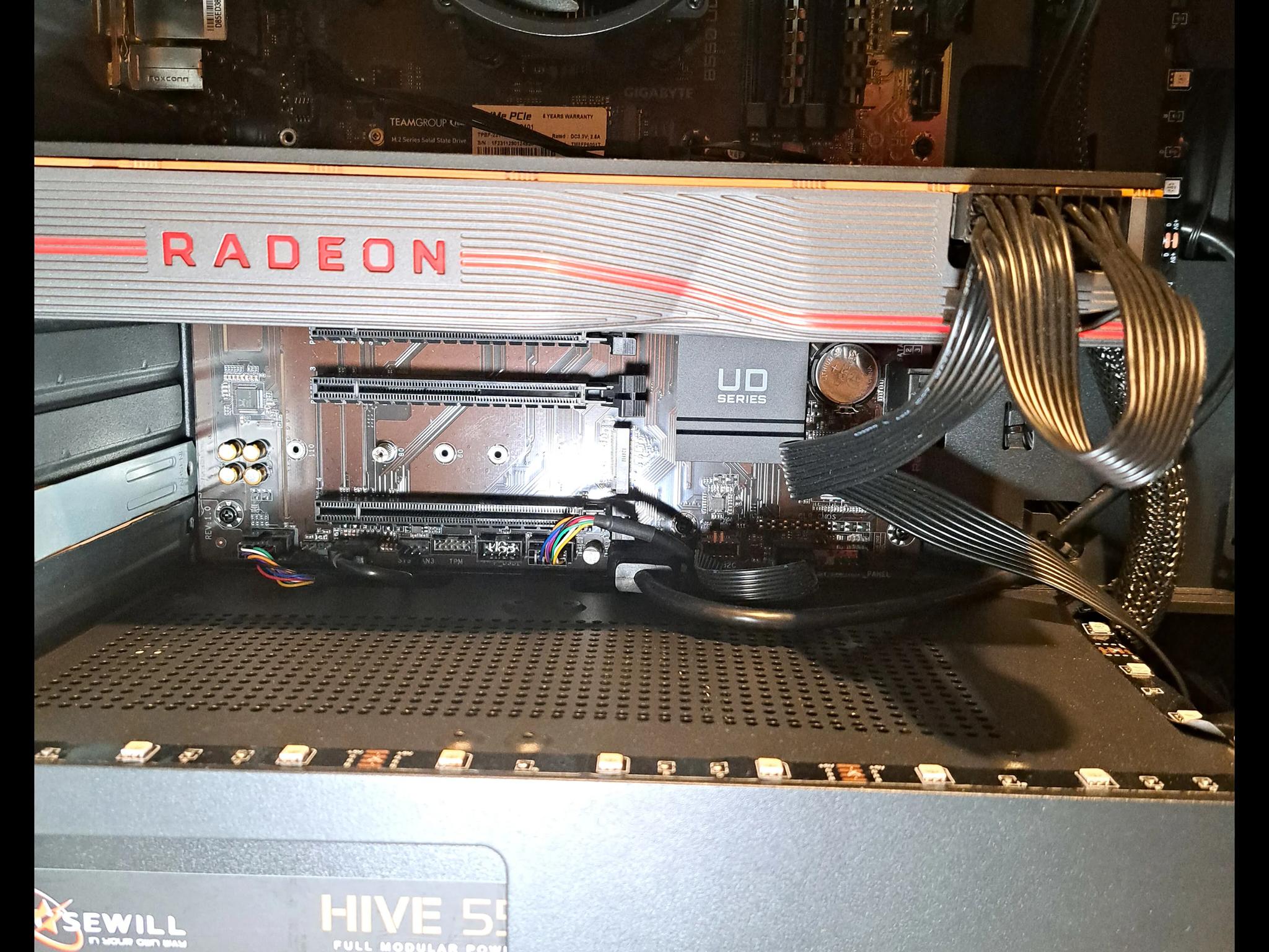 Mid-Tier Gaming PC 5600X RX5700 XT