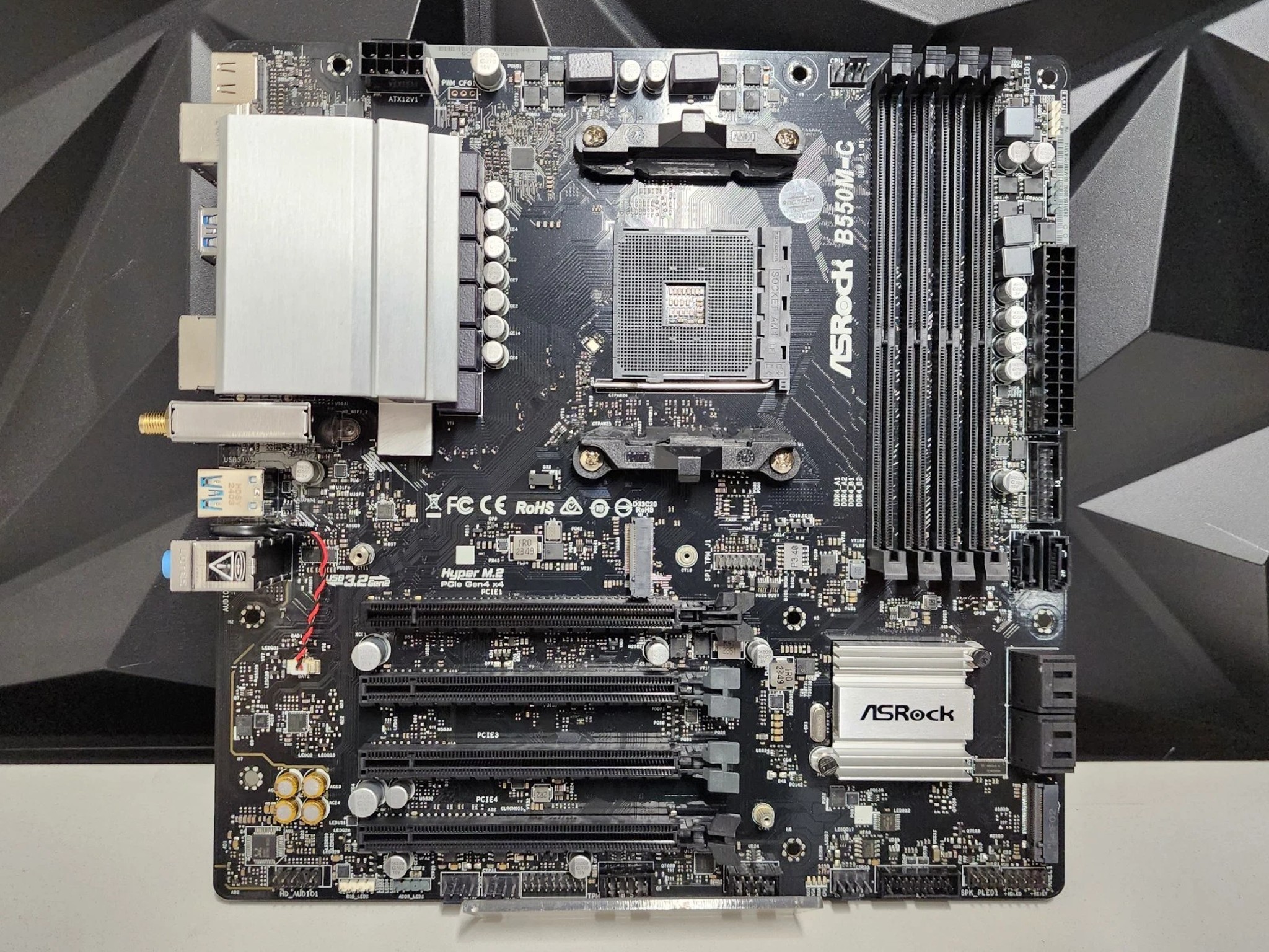 UPDATED BIOS ASRock B550M-C REV 1.01 WIFI DDR4 AM4 MATX MOTHERBOARD