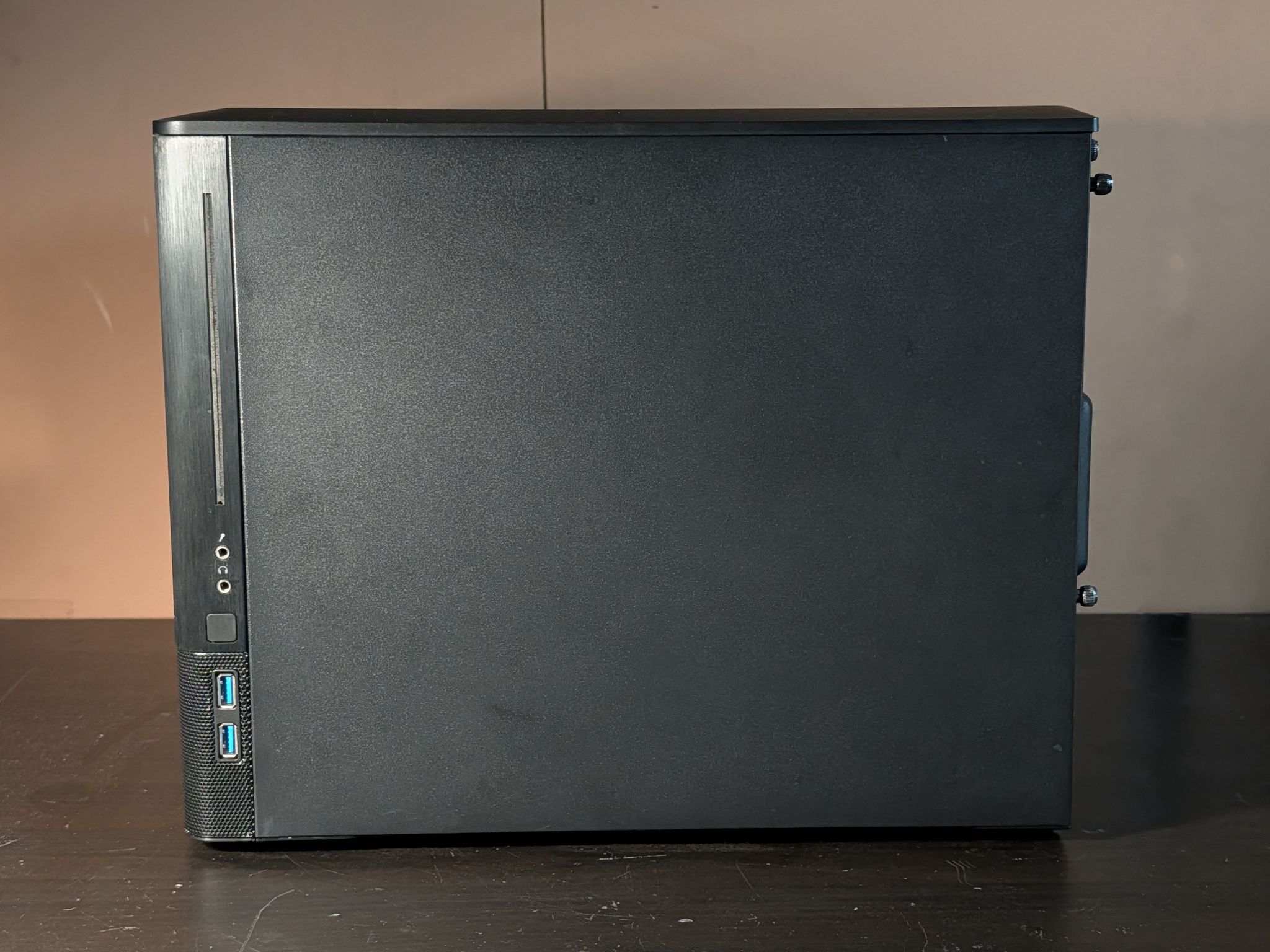 Fractal Design Node 804 Black Aluminum Micro ATX Cube Computer Case 8 Drives