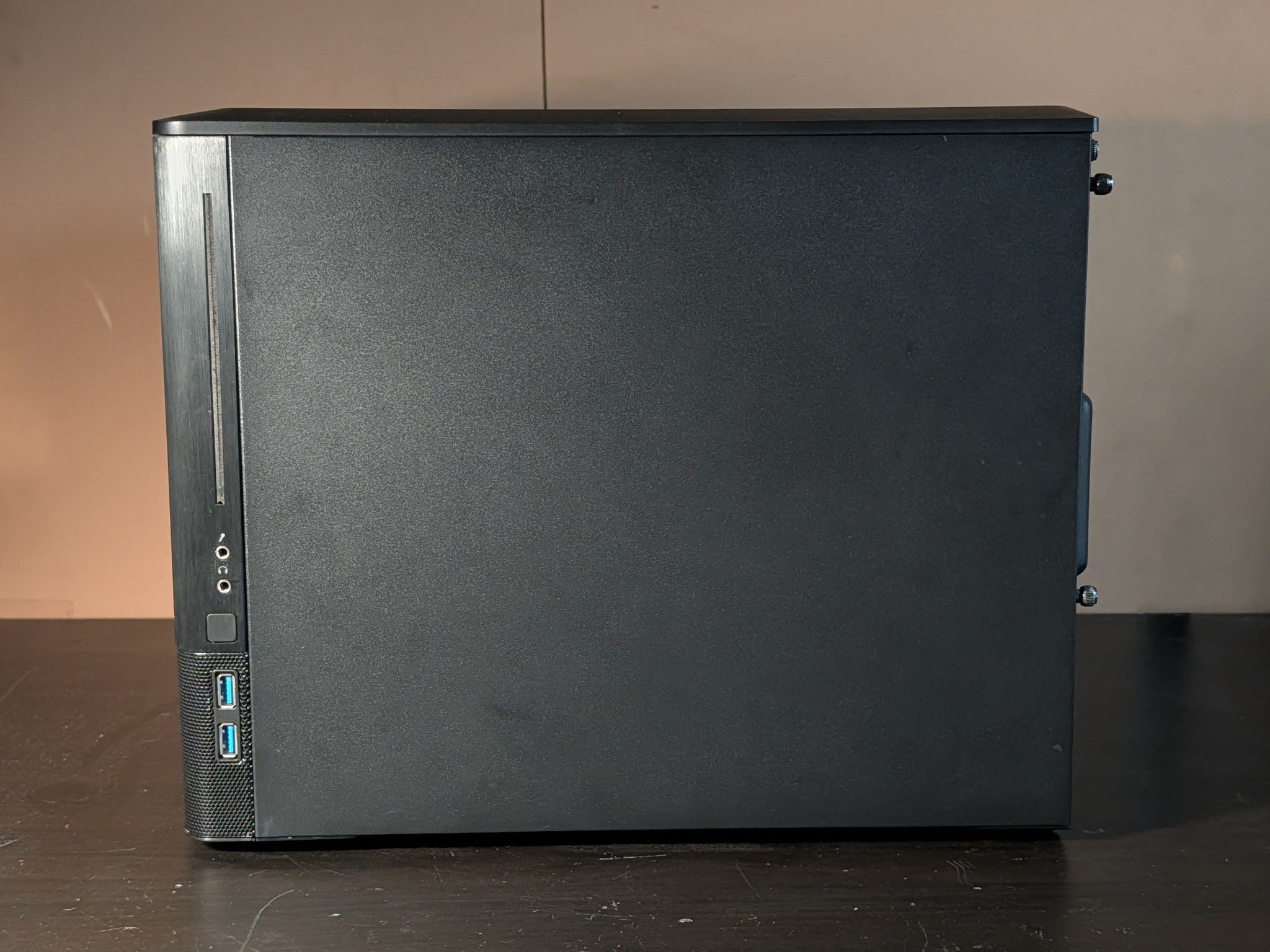 Fractal Design Node 804 Black Aluminum Micro ATX Cube Computer Case 8 Drives