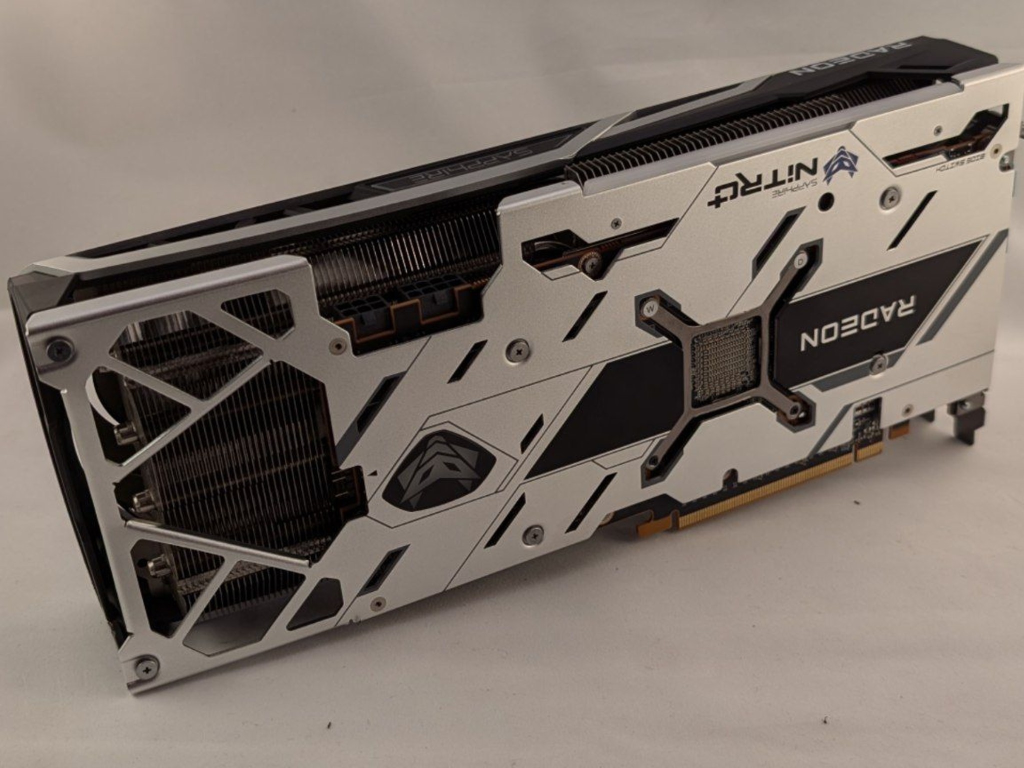 Sapphire Nitro AMD Radeon 6700XT 12GB