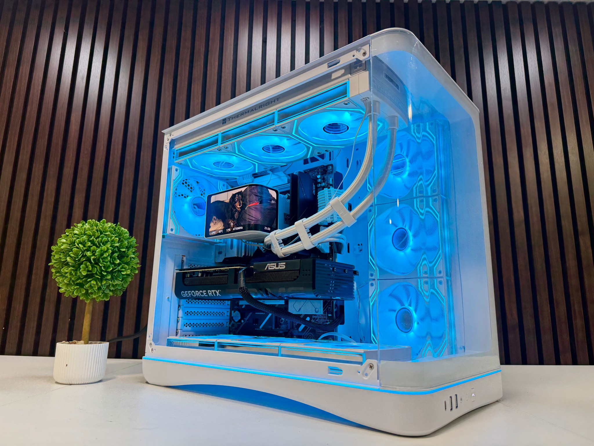 RTX 5080 | Ryzen 9800X3D | 32GB DDR5 | 2TB M.2 | 1000 Watt Gold PSU | LCD AIO