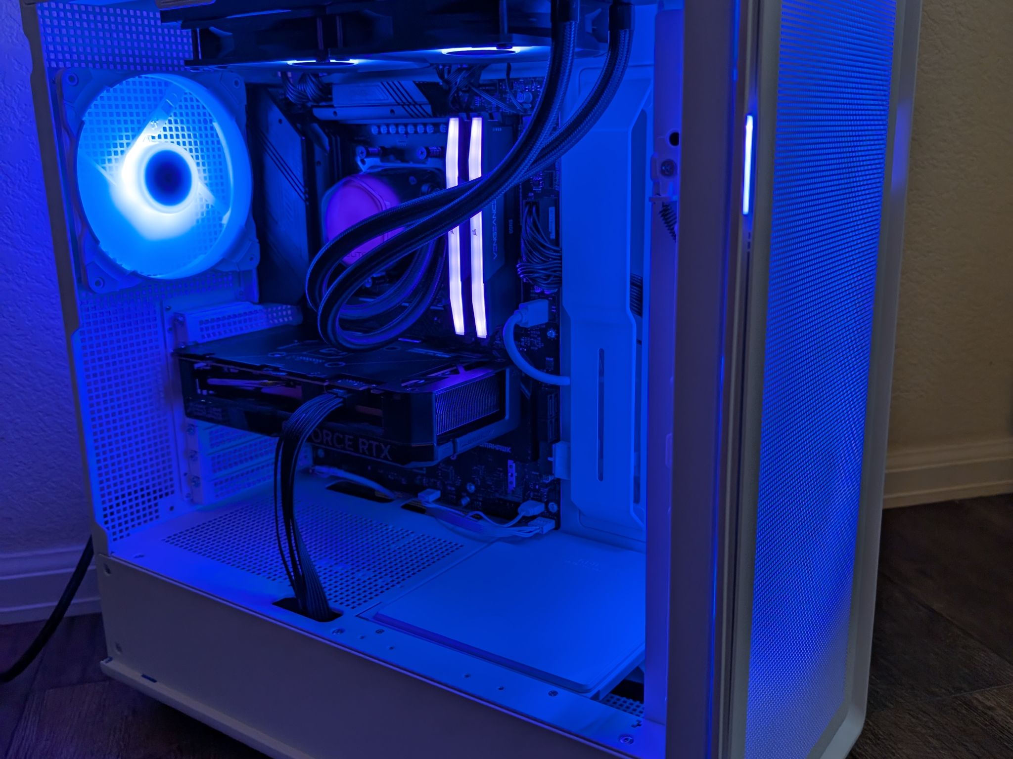 White Mid-Range Performer Build! Ryzen 7700 | 4070 Super | 32GB DDR5 | 1TB NVME