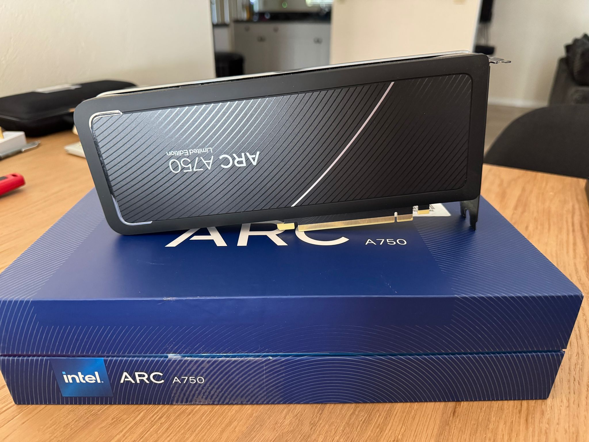 Intel Arc a750