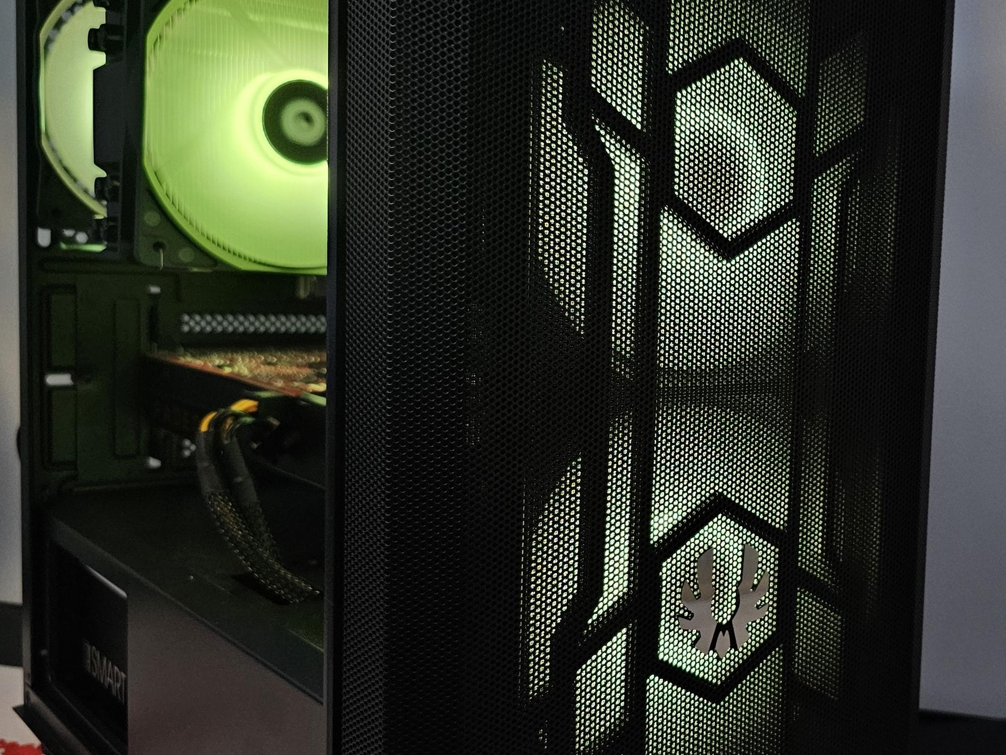 Budget baller Gaming Rig Ryzen 5 3600 / 16GB DDR4 / 1TB SSD / RX570X 8GB