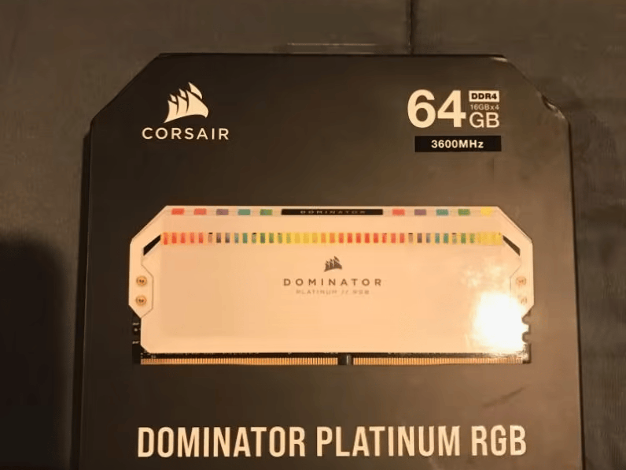 Corsair Dominator Platinum 64 gb (4 x 16 gb) ddr4 3600mhz white