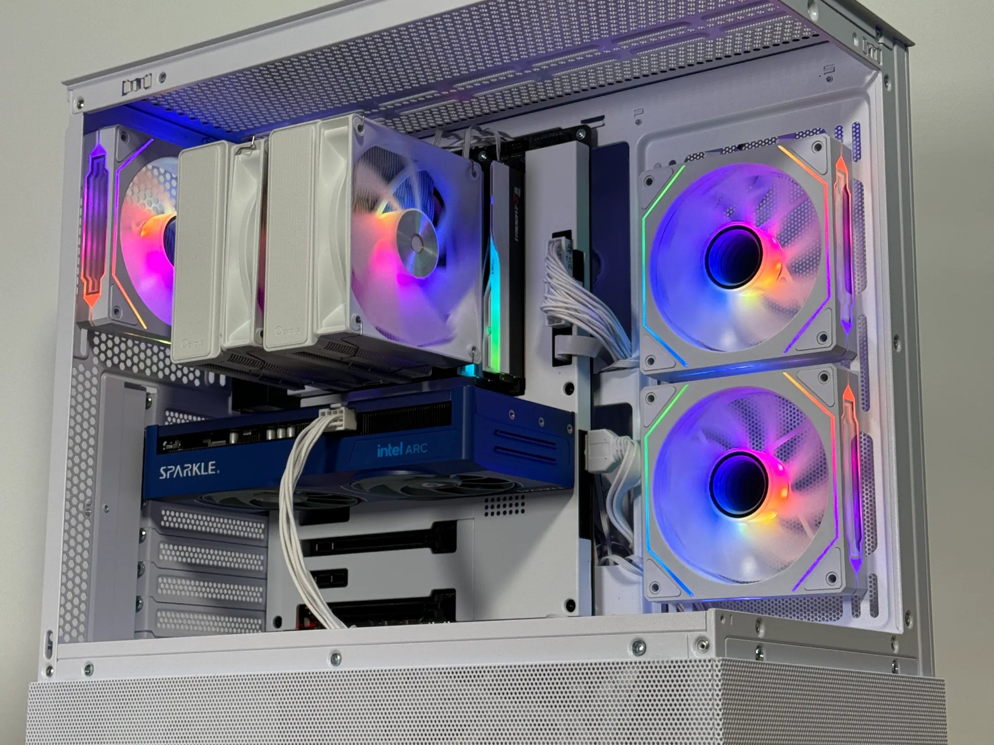 Intel ARC b570 Intel Core i5 14400f Gaming PC